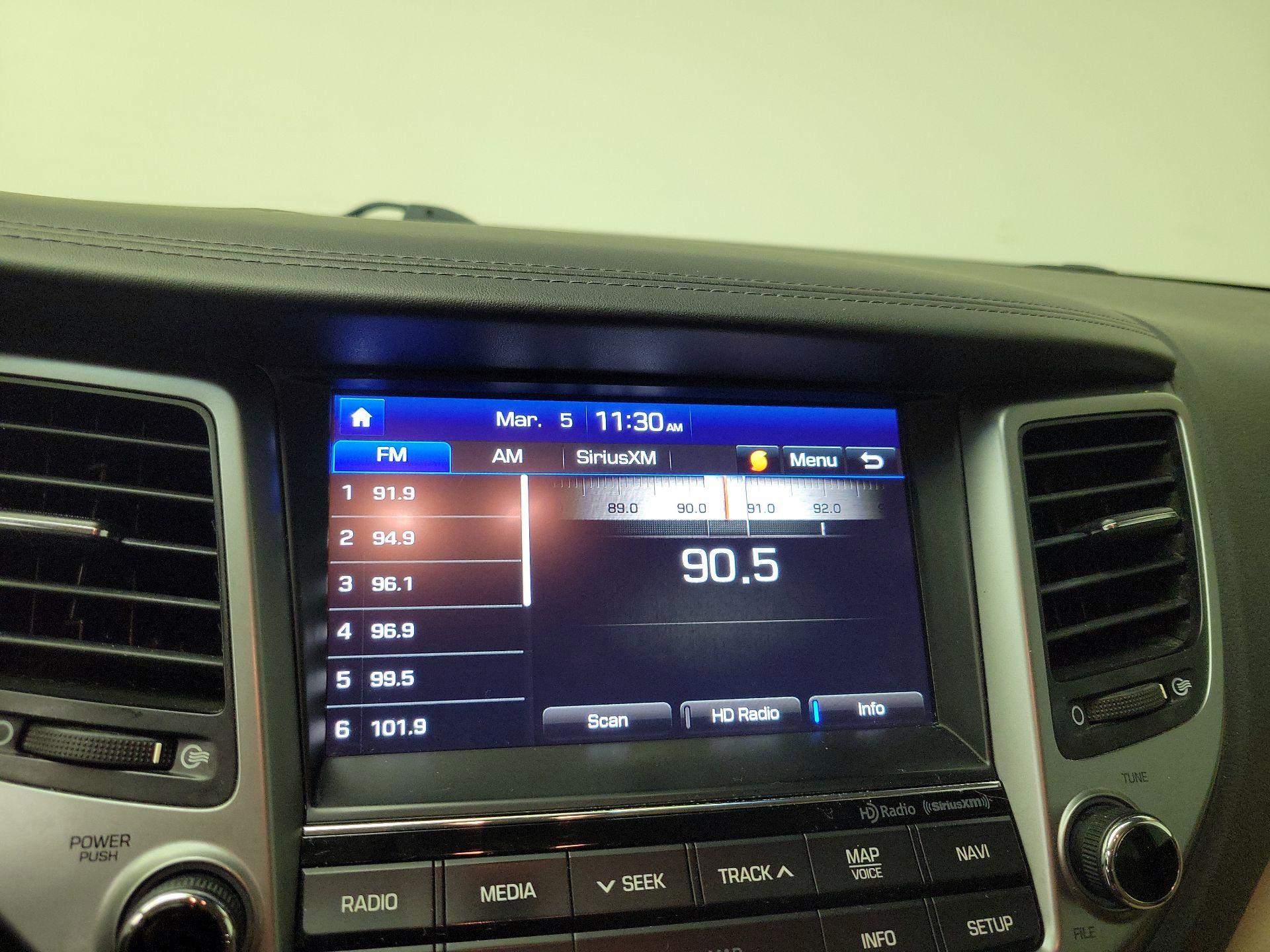 Thumbnail: 2016 Hyundai Tucson - 15