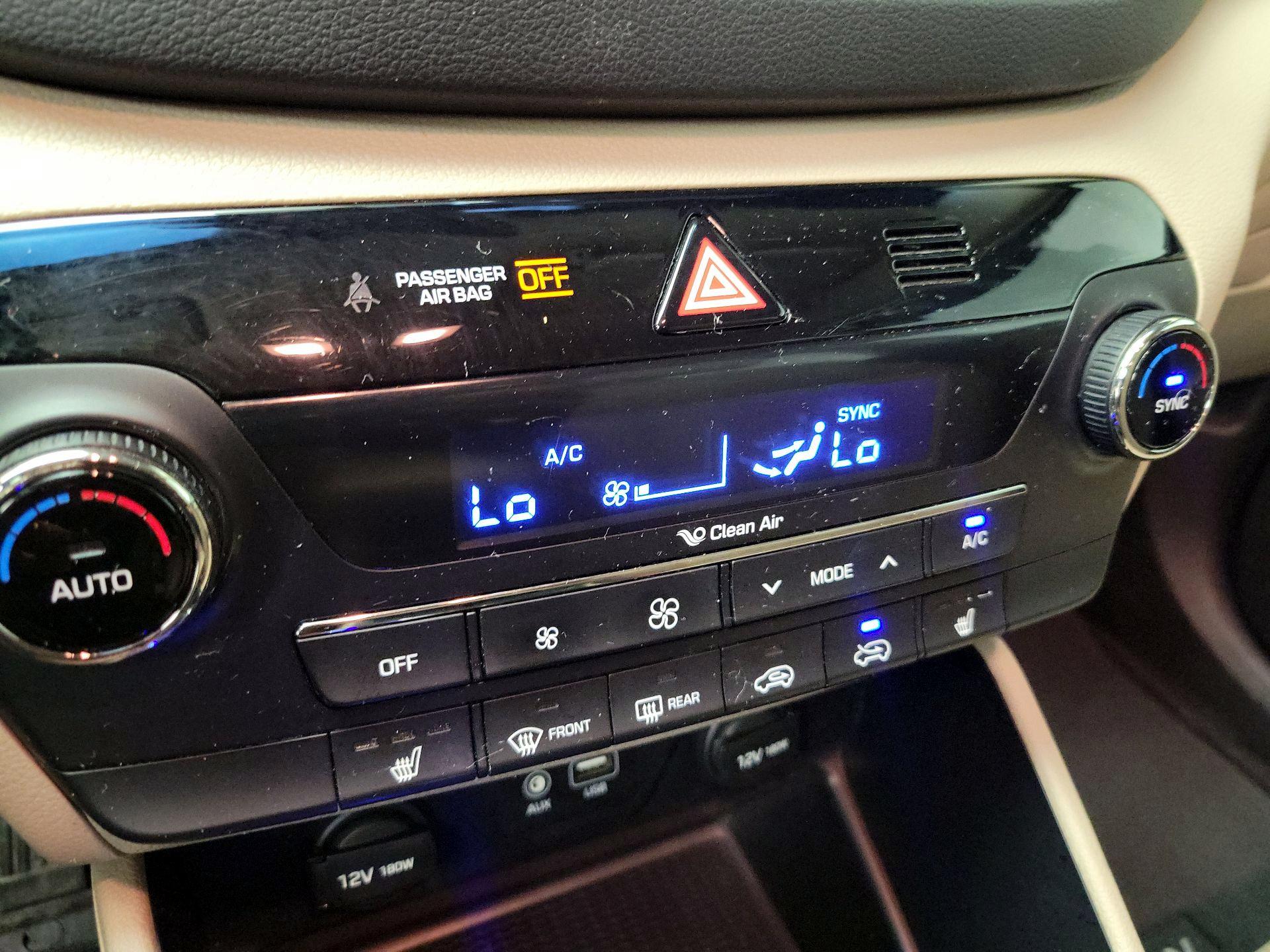 Thumbnail: 2016 Hyundai Tucson - 16