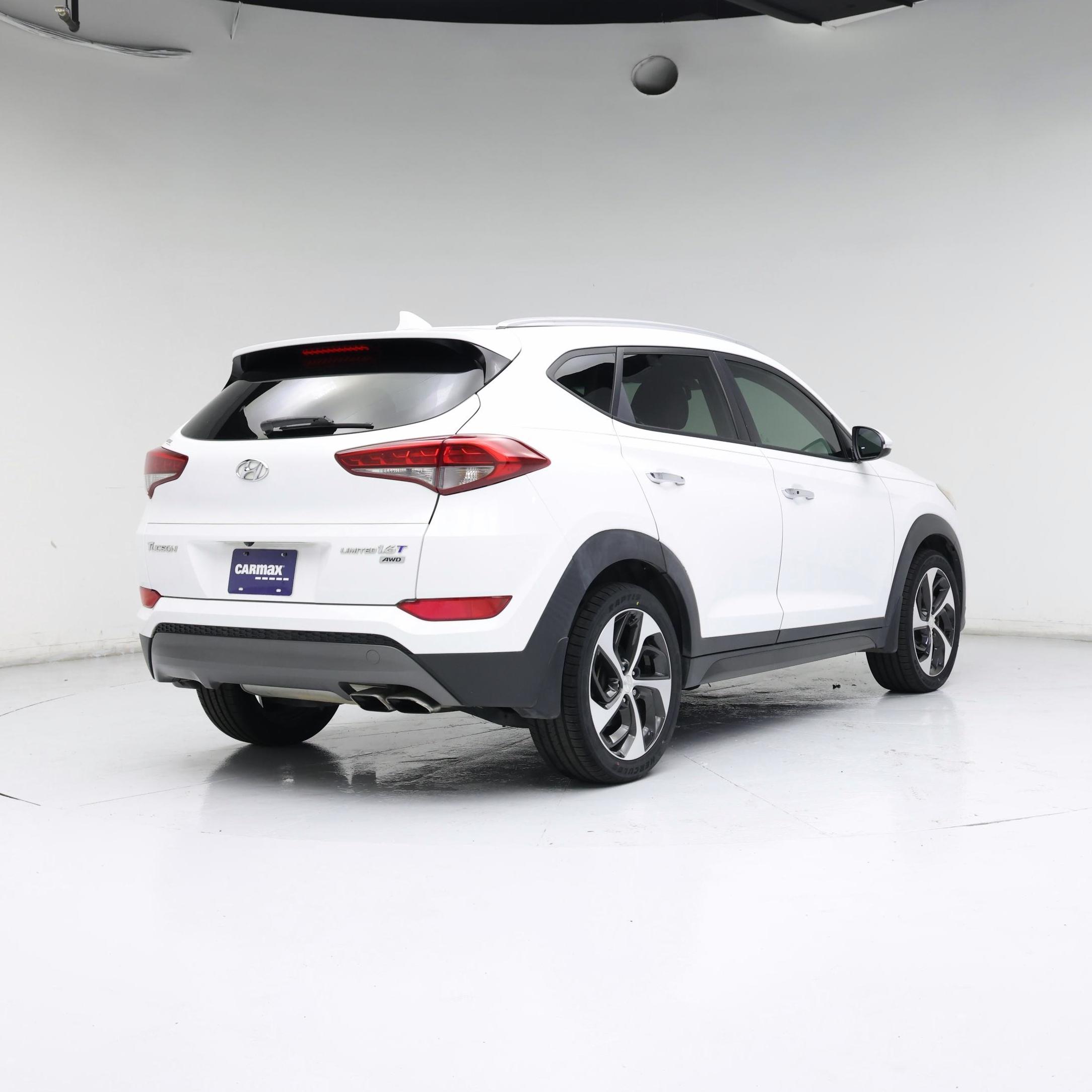 Thumbnail: 2016 Hyundai Tucson - 8