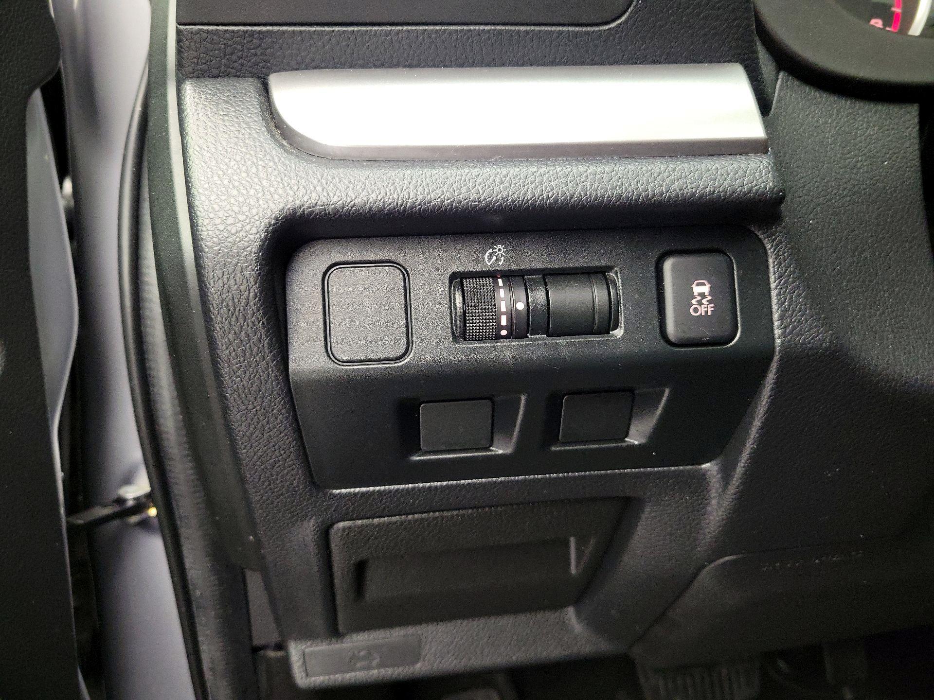 Thumbnail: 2016 Subaru Forester - 13