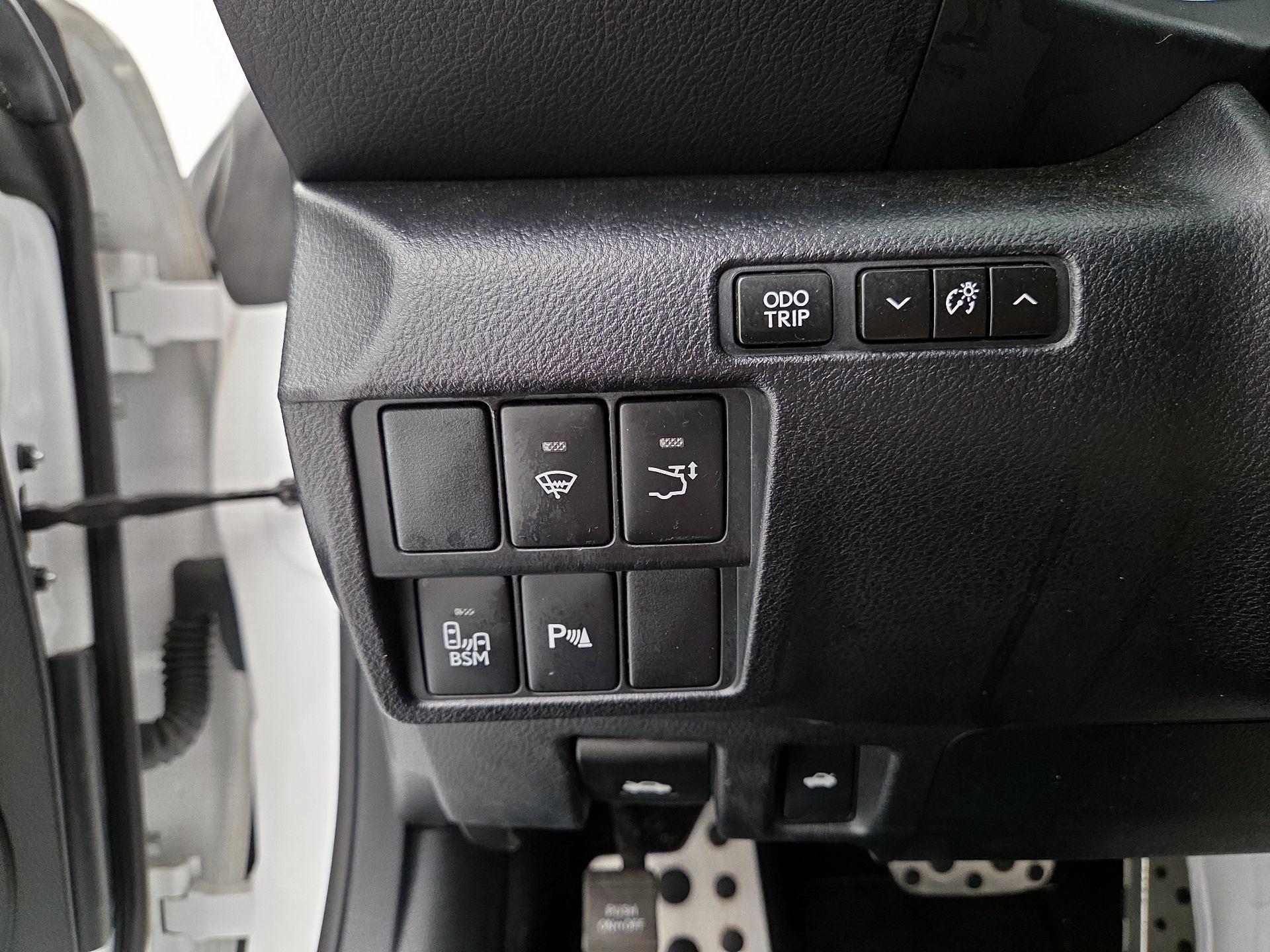 Thumbnail: 2015 Lexus RC - 13