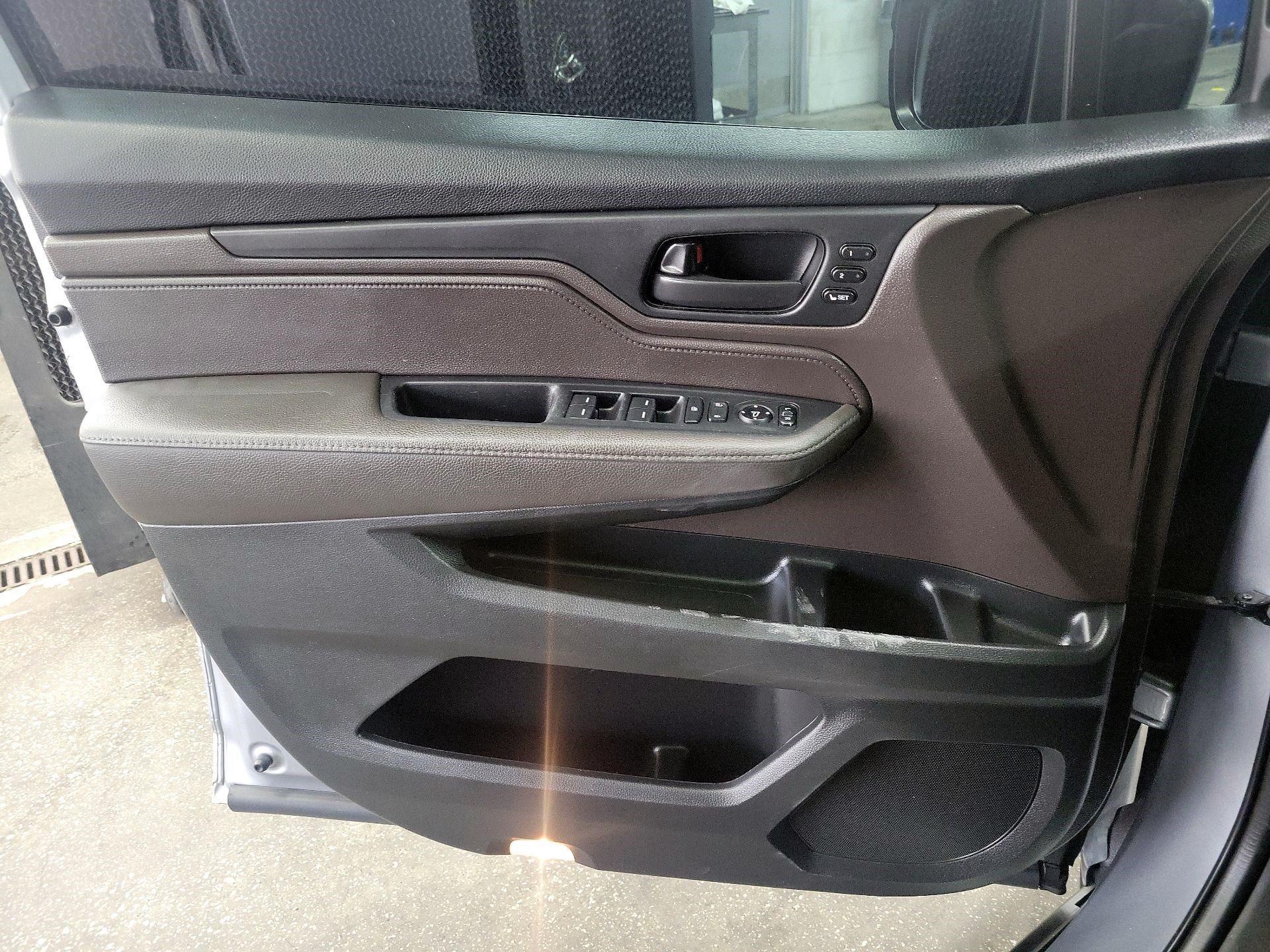 Thumbnail: 2019 Honda Odyssey - 10