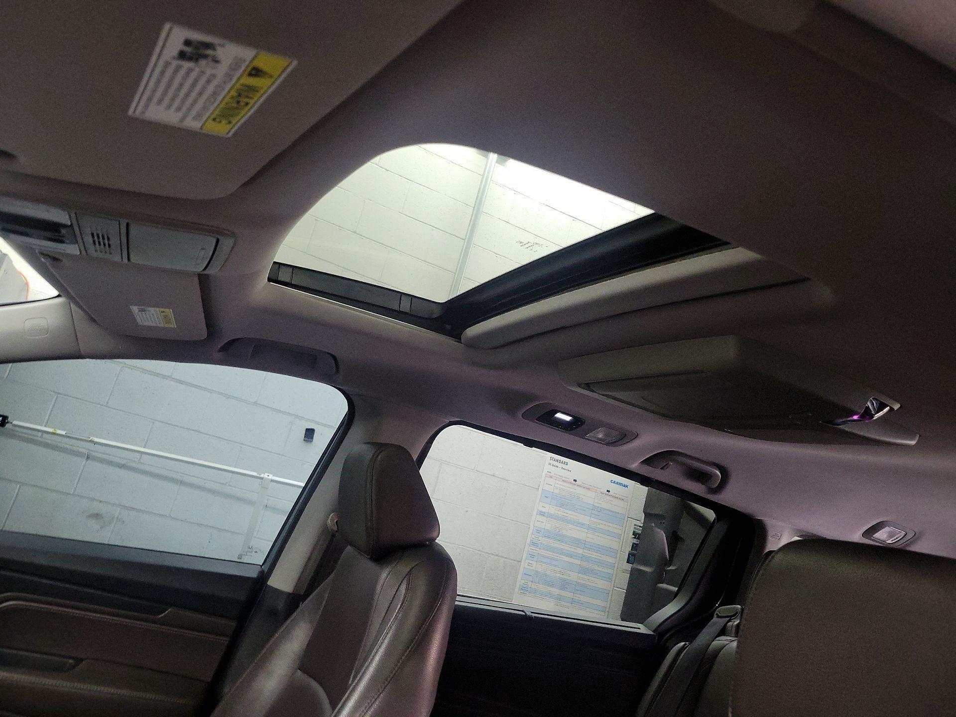 Thumbnail: 2019 Honda Odyssey - 18