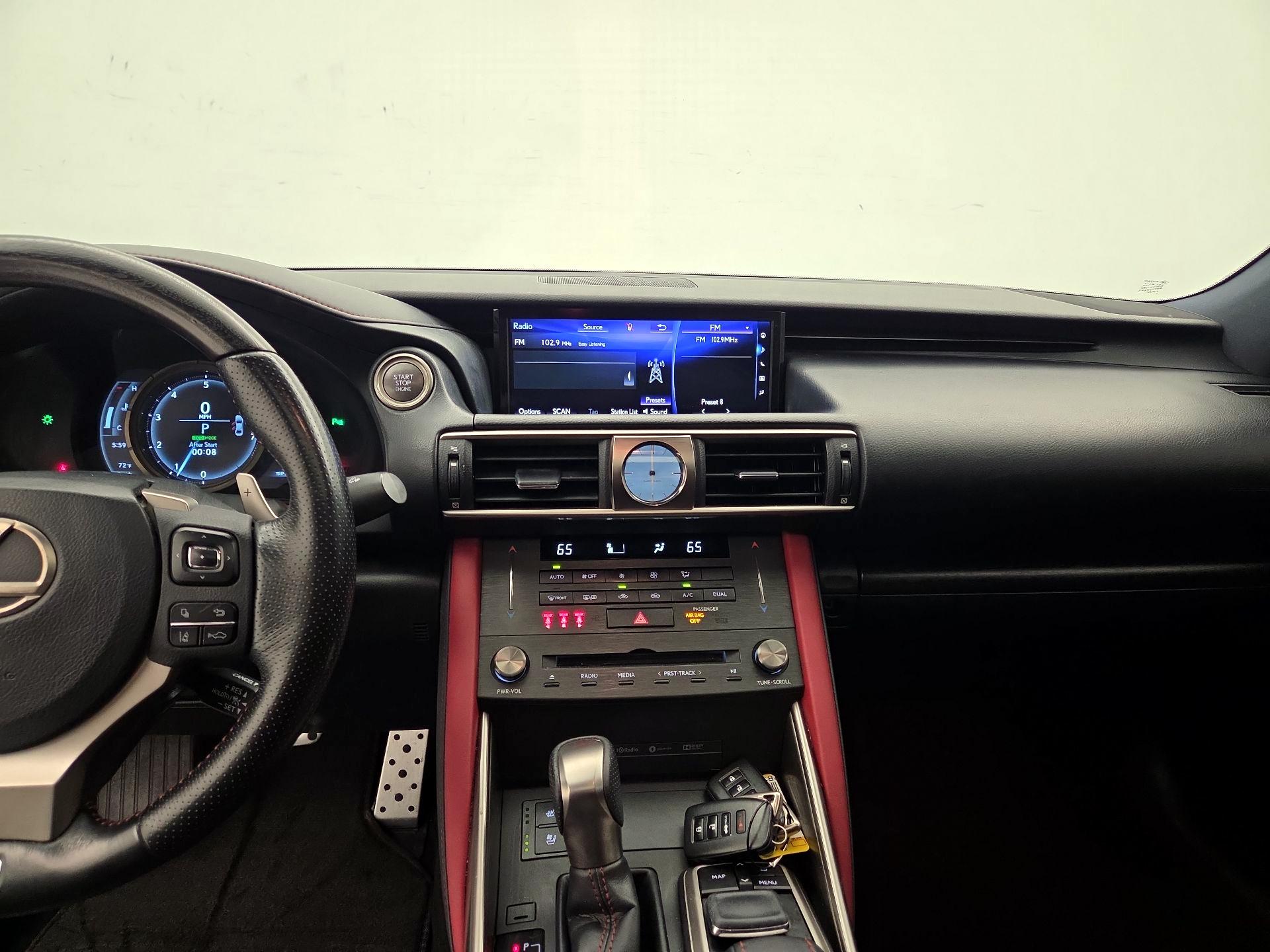 Thumbnail: 2019 Lexus IS - 9