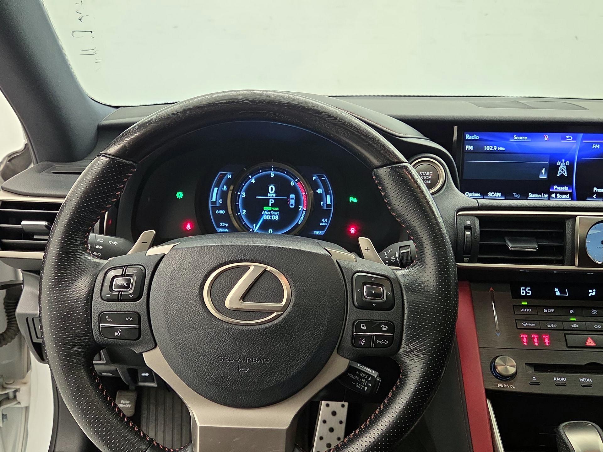 Thumbnail: 2019 Lexus IS - 10
