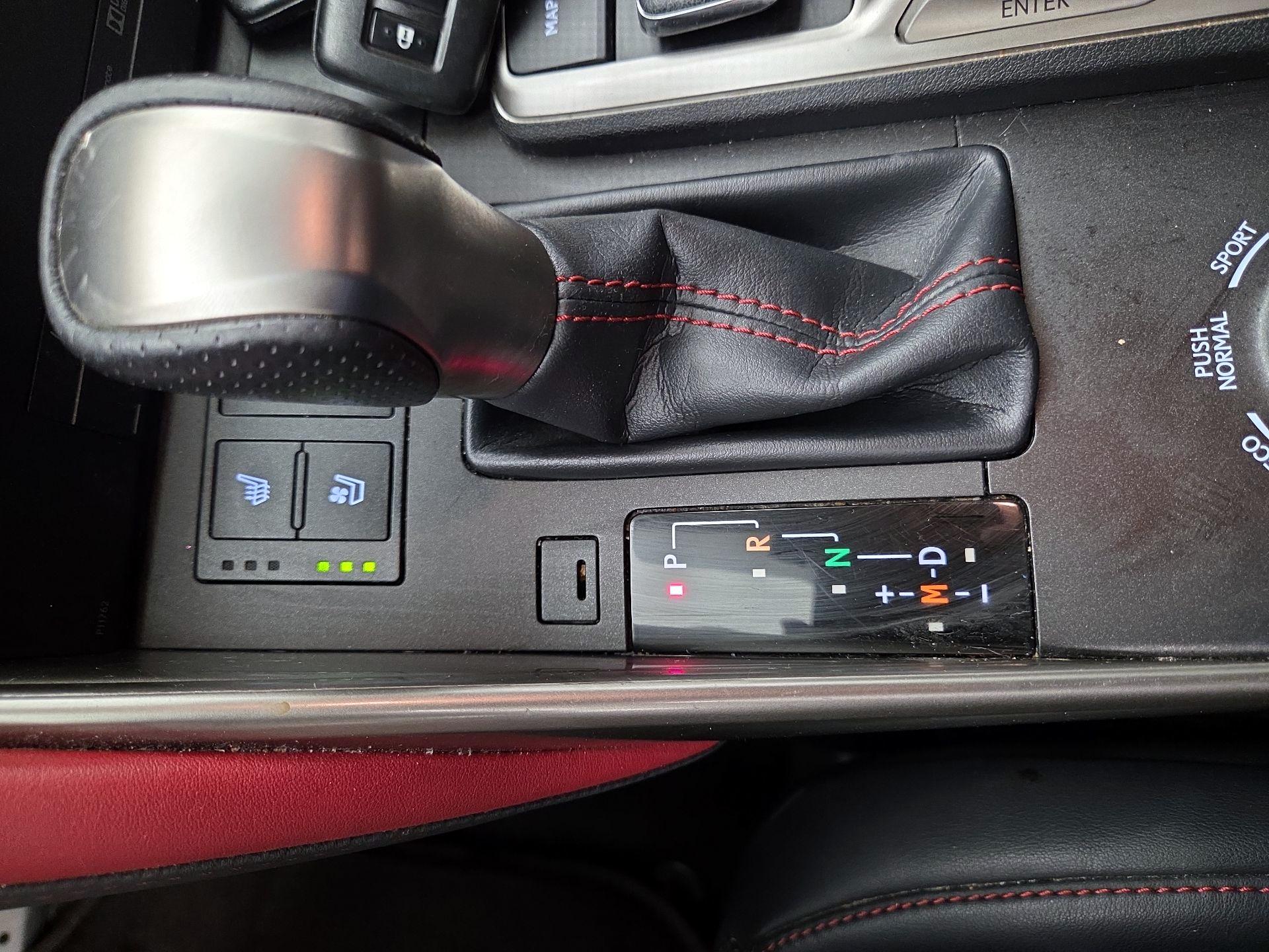 Thumbnail: 2019 Lexus IS - 17