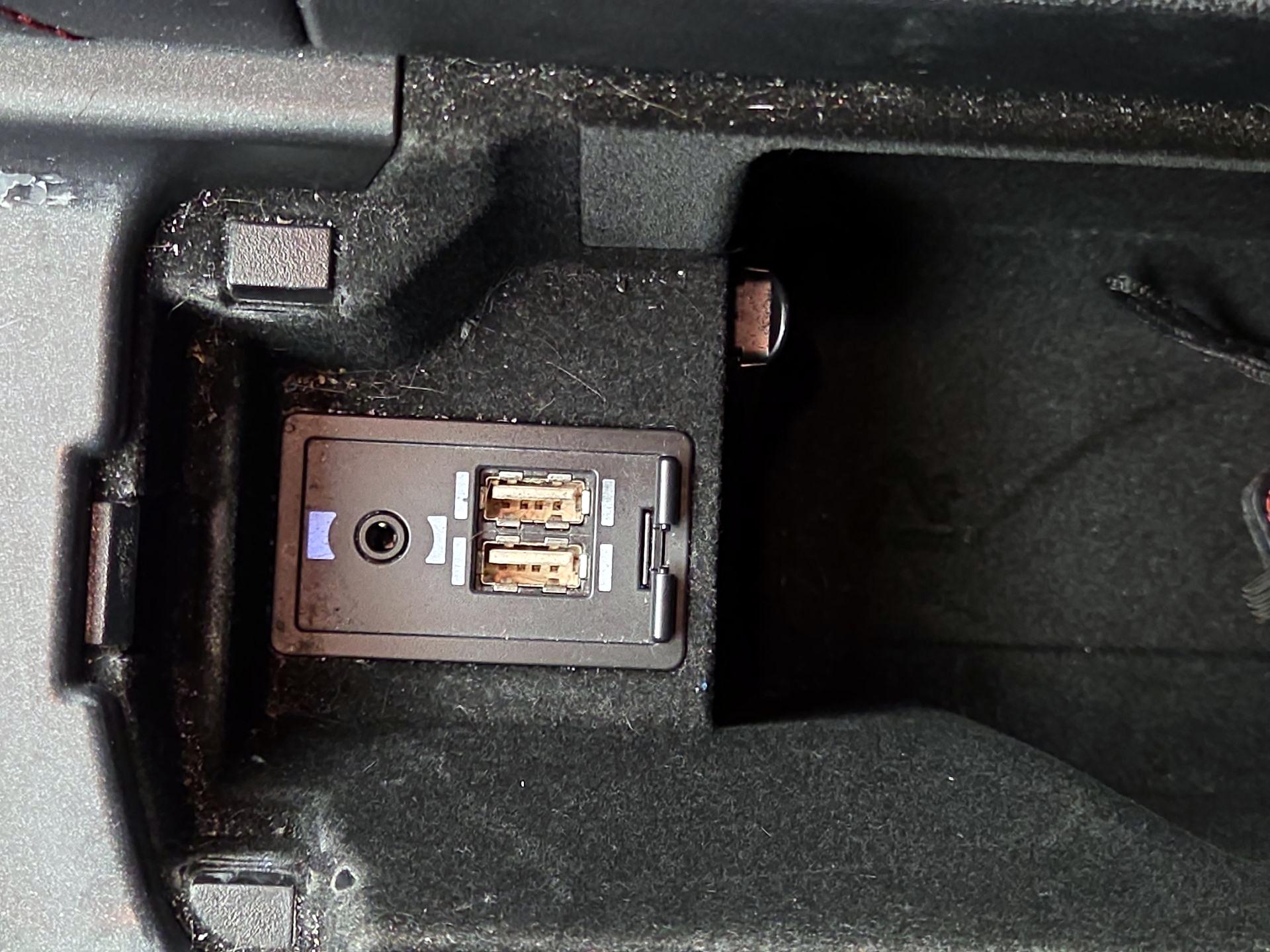 Thumbnail: 2019 Lexus IS - 18