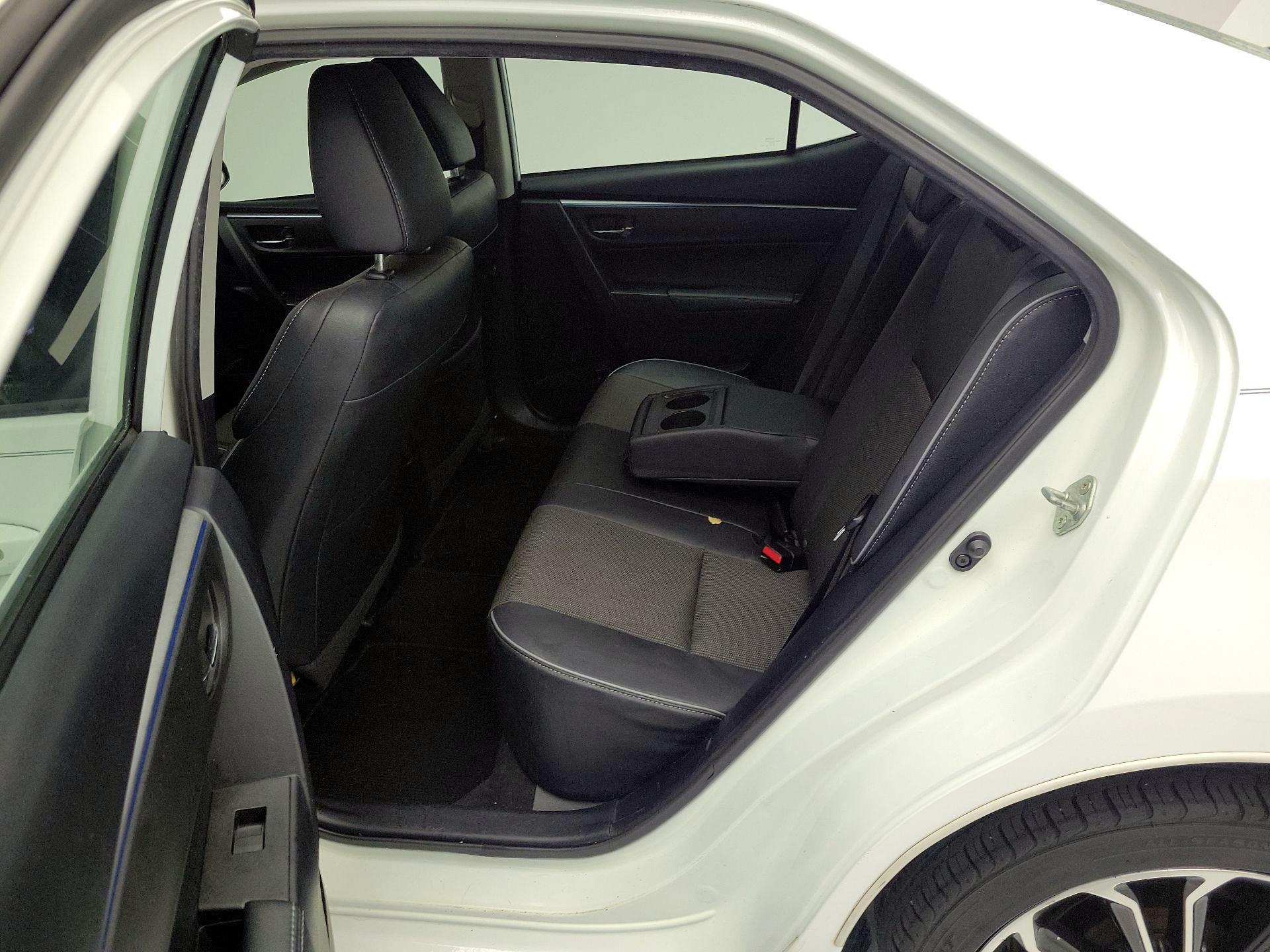 Thumbnail: 2015 Toyota Corolla - 19