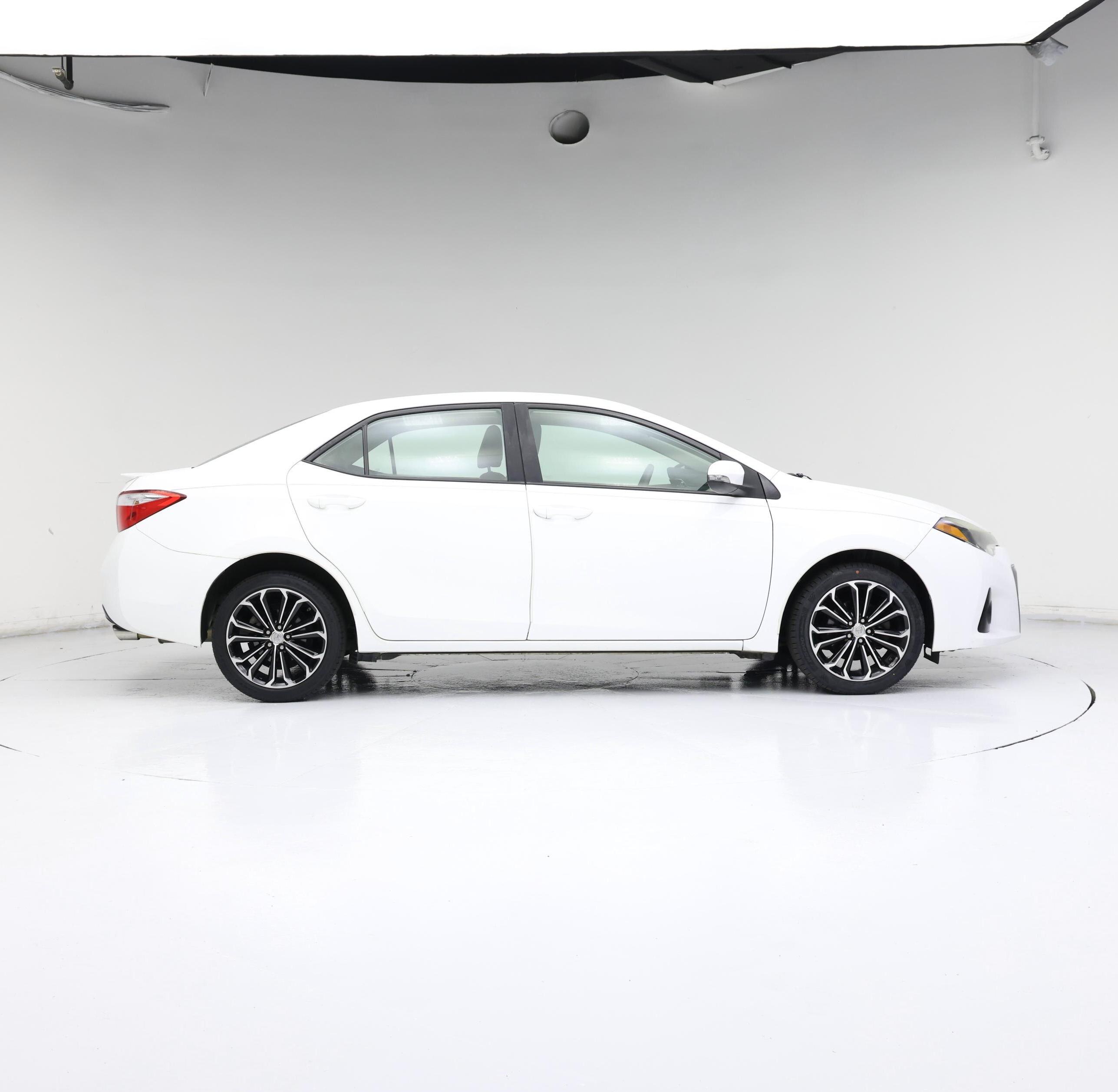 Thumbnail: 2015 Toyota Corolla - 7