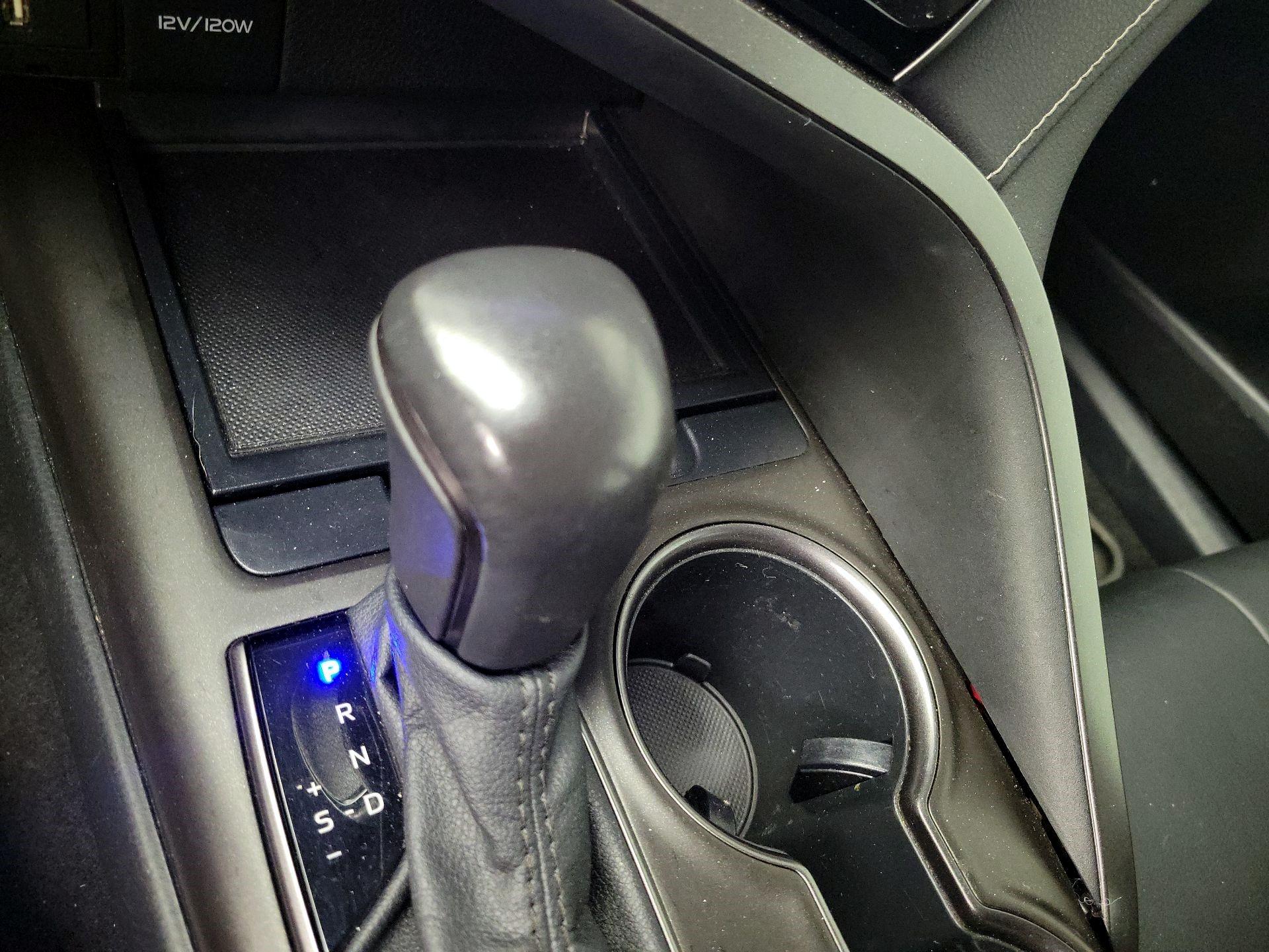 Thumbnail: 2021 Toyota Camry - 15