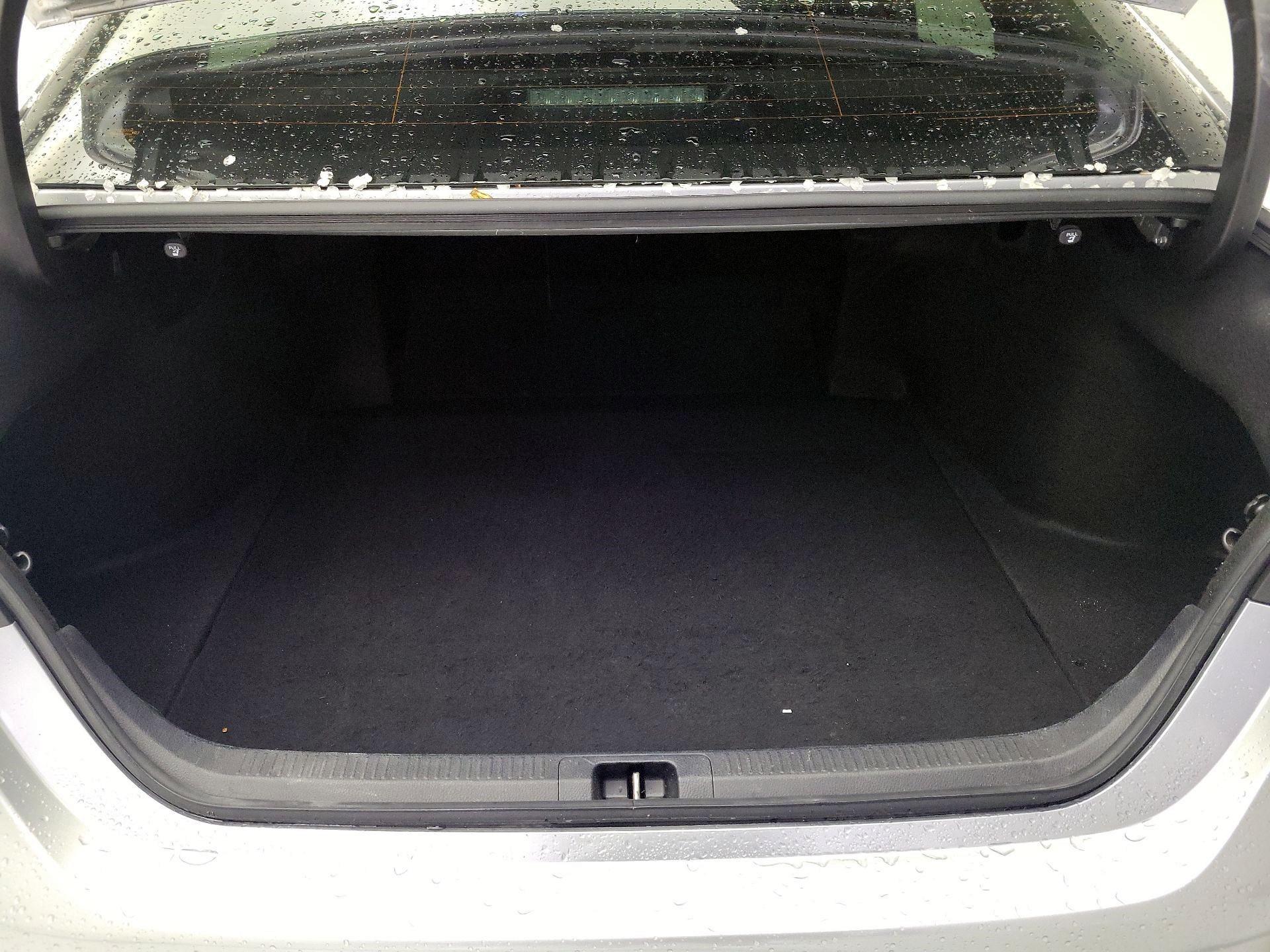 Thumbnail: 2021 Toyota Camry - 18