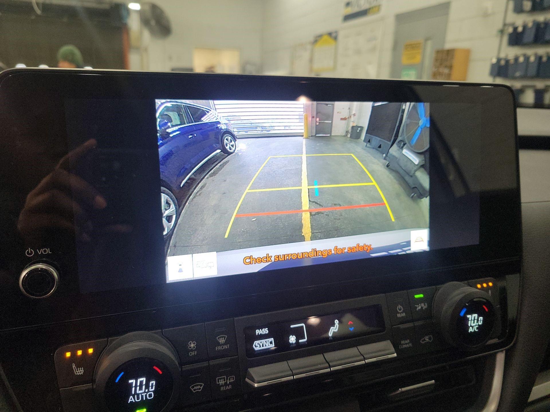 Thumbnail: 2025 Toyota Highlander - 12