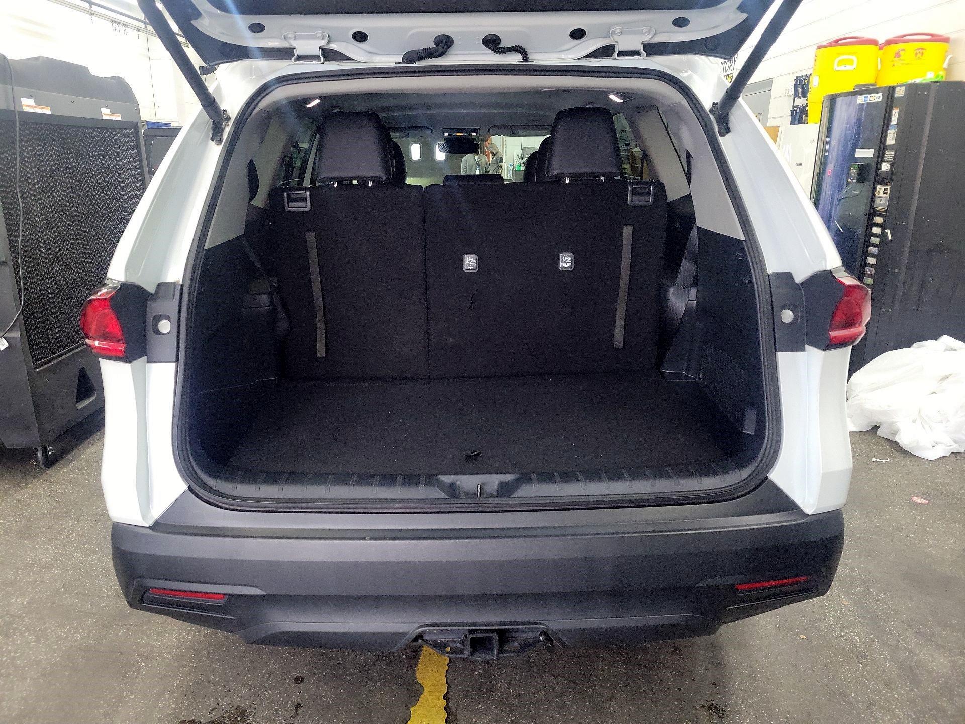 Thumbnail: 2025 Toyota Highlander - 19