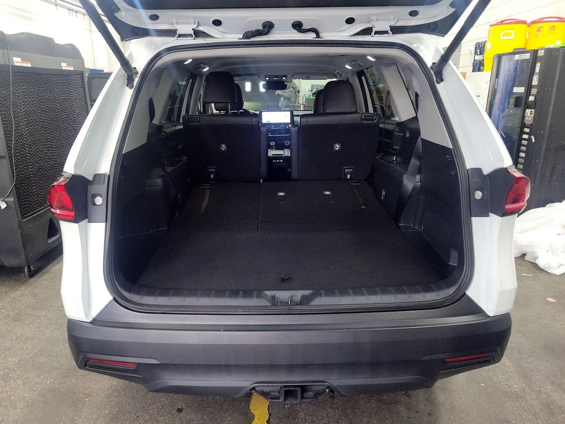 Thumbnail: 2025 Toyota Highlander - 20