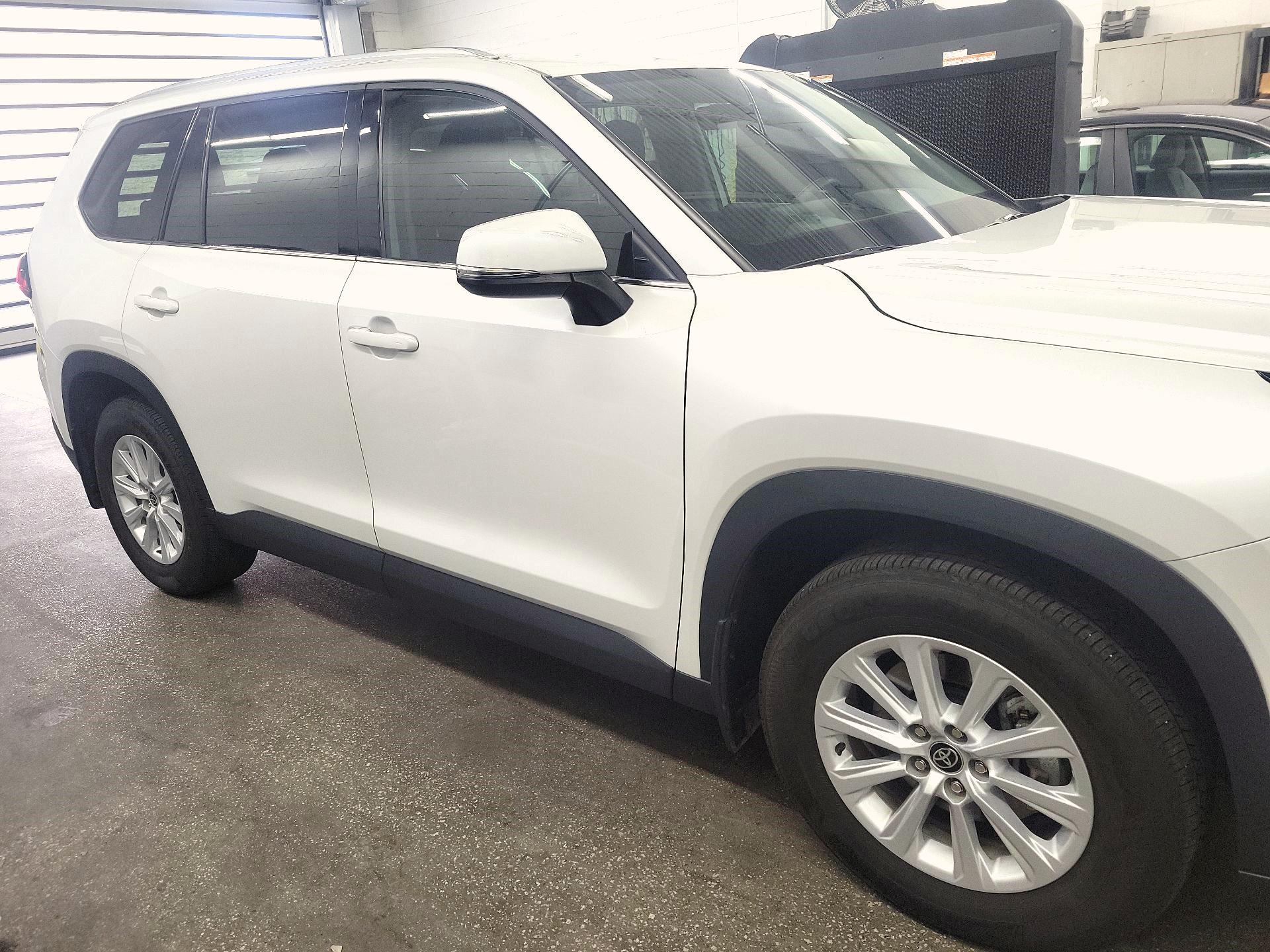 Thumbnail: 2025 Toyota Highlander - 4