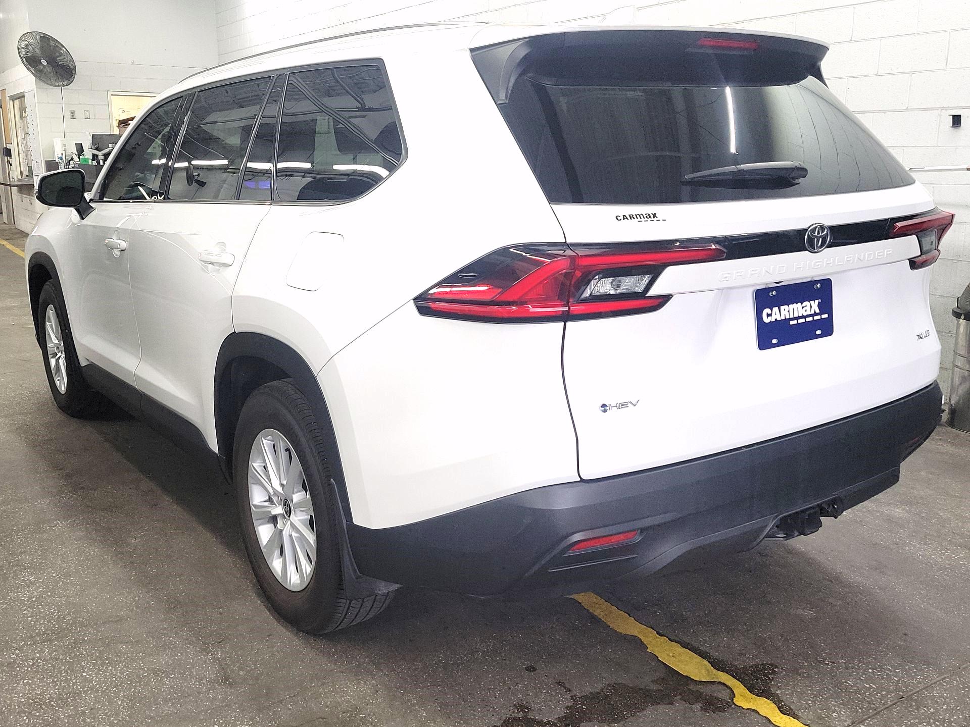 Thumbnail: 2025 Toyota Highlander - 7