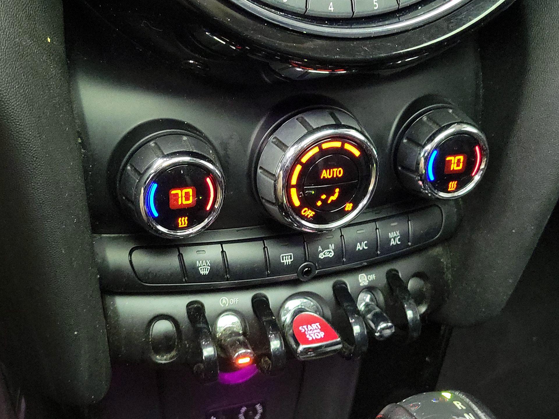 Thumbnail: 2016 MINI Cooper Hardtop - 16