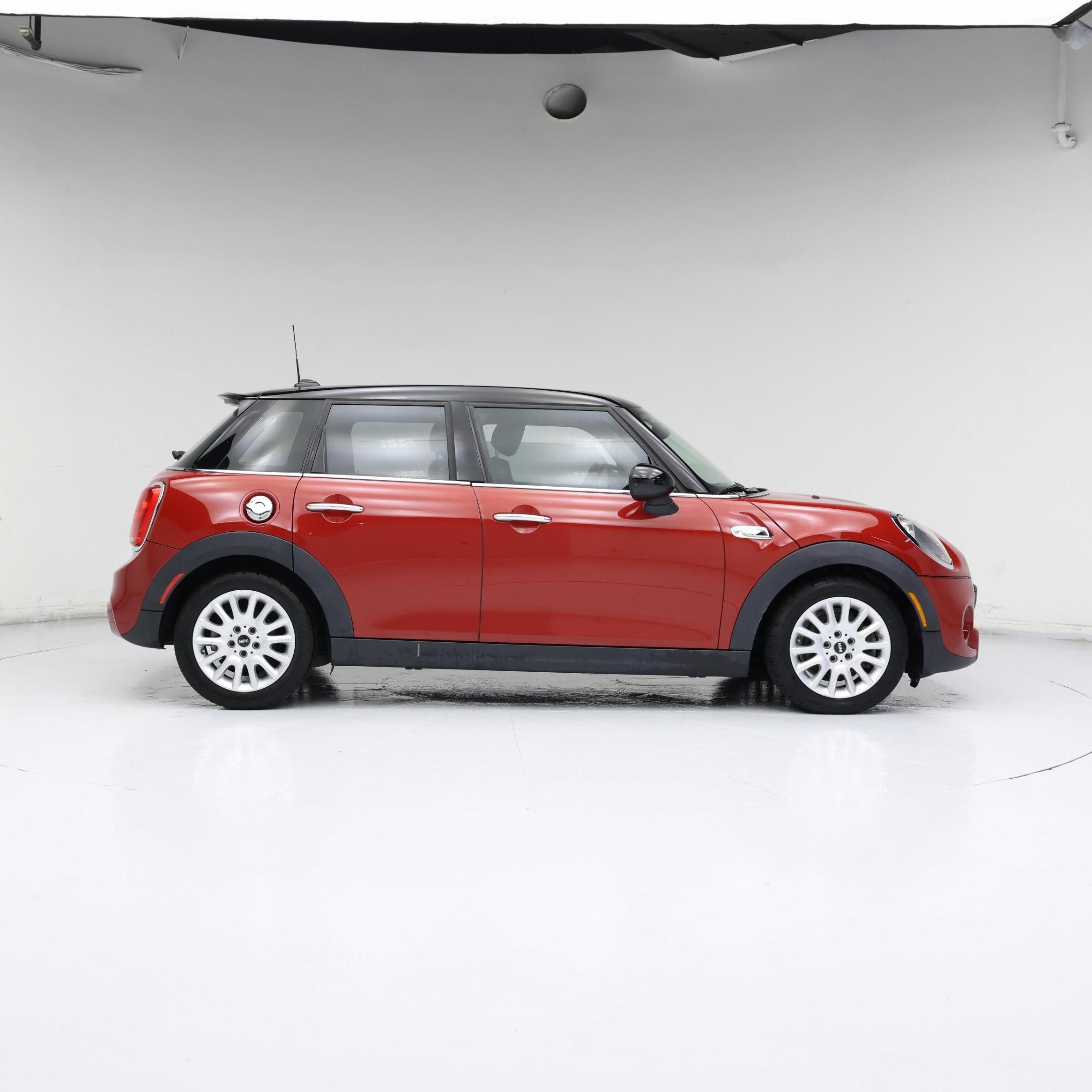 Thumbnail: 2016 MINI Cooper Hardtop - 7