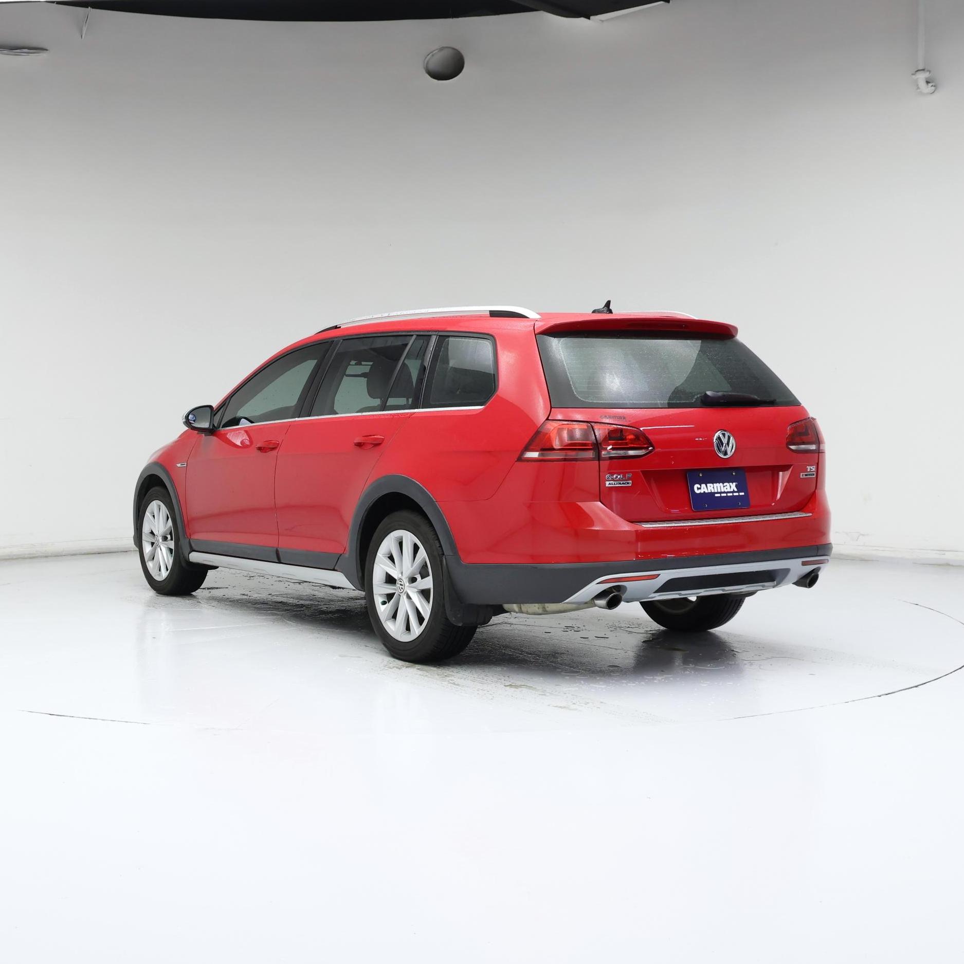 Thumbnail: 2017 Volkswagen Golf - 2