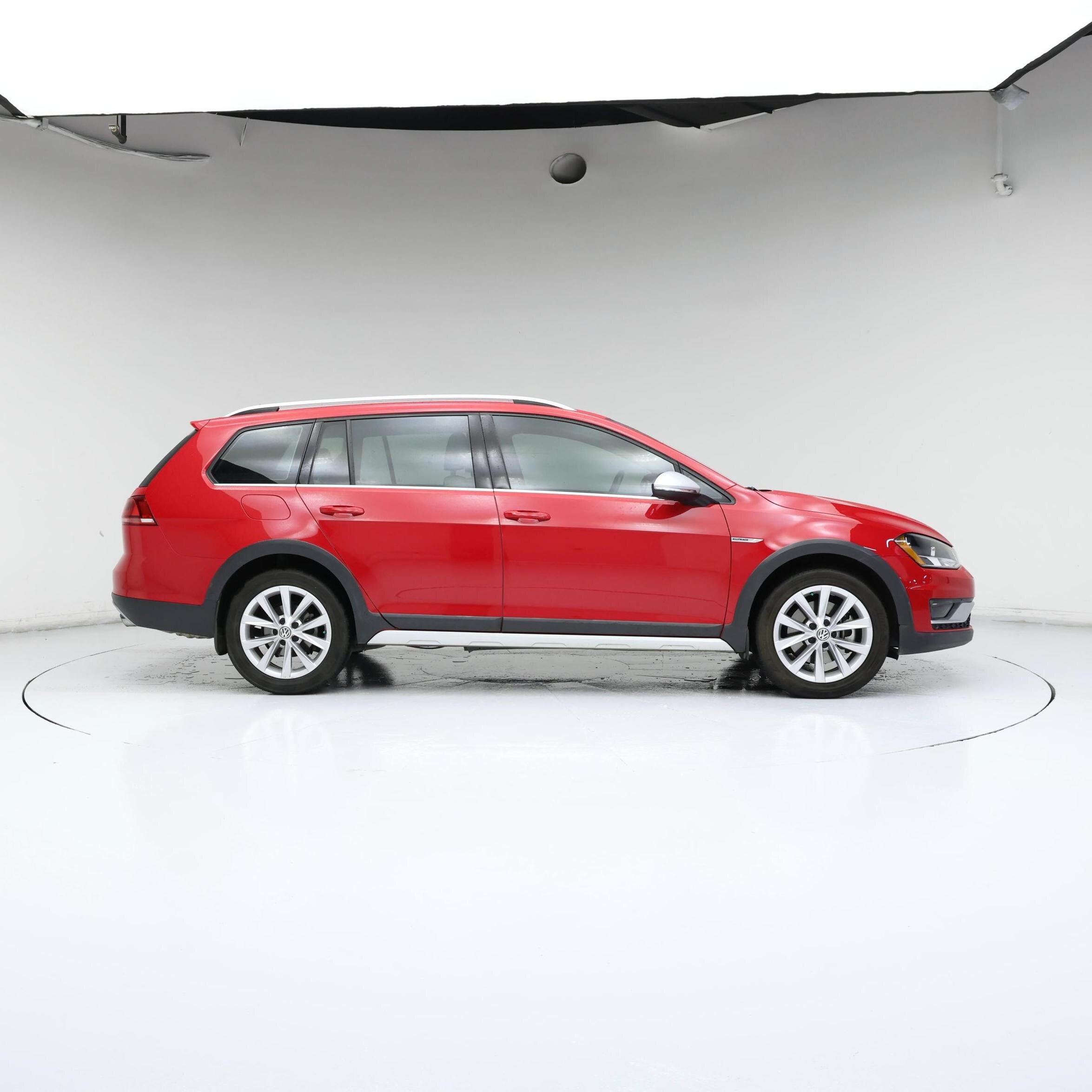 Thumbnail: 2017 Volkswagen Golf - 7