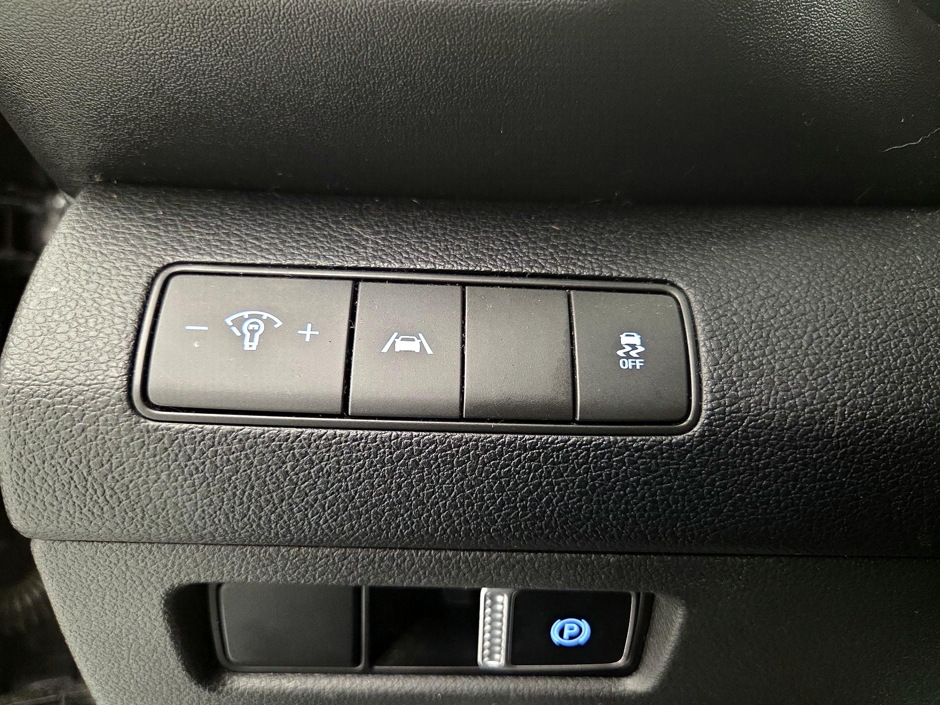 Thumbnail: 2022 Hyundai Santa Fe - 13