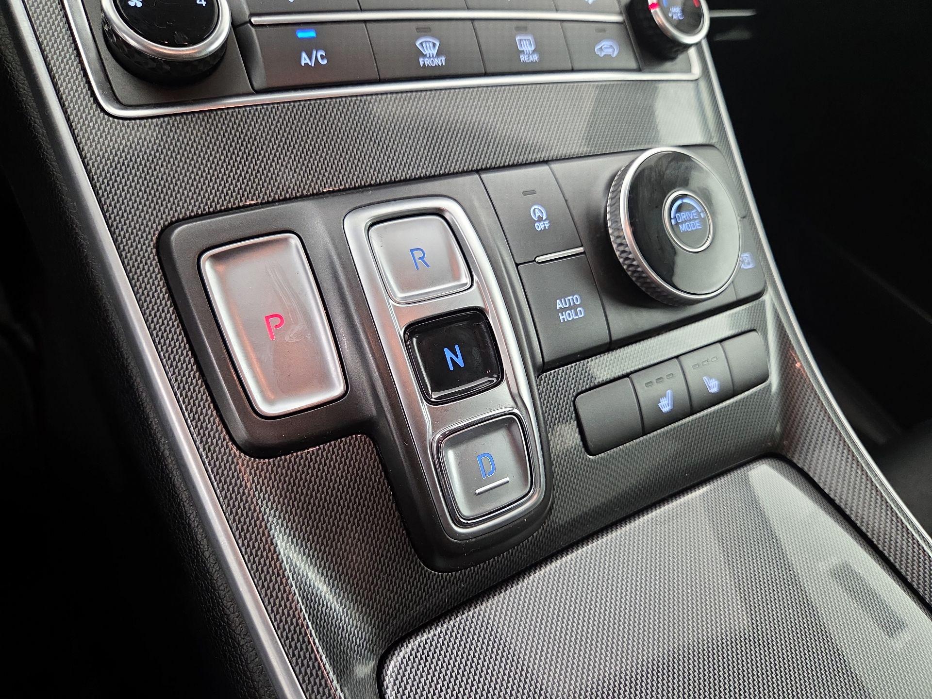 Thumbnail: 2022 Hyundai Santa Fe - 17