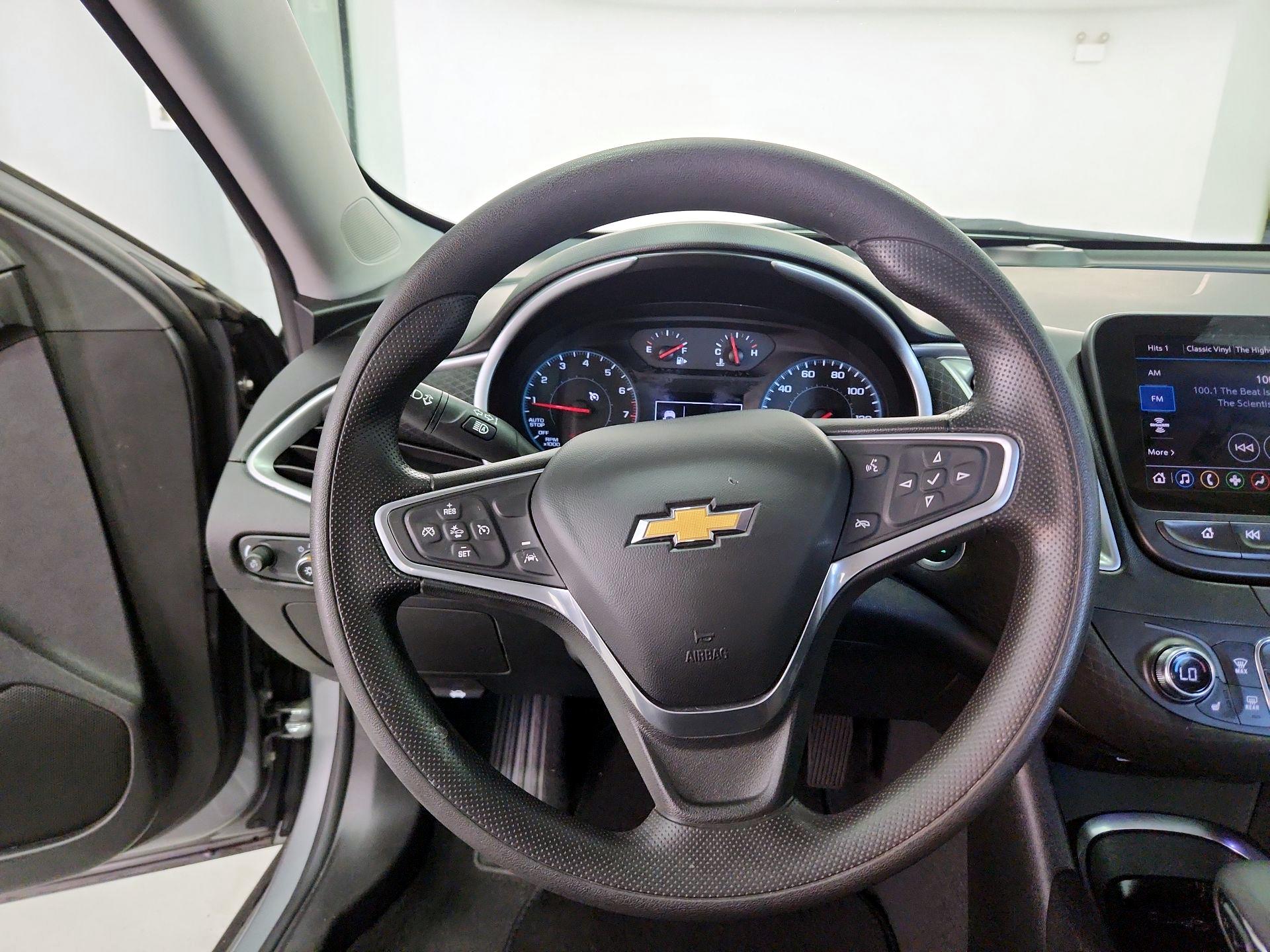 Thumbnail: 2023 Chevrolet Malibu - 10