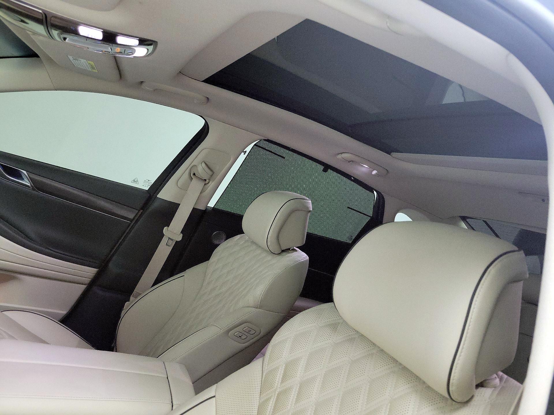 Thumbnail: 2023 Genesis G80 - 19