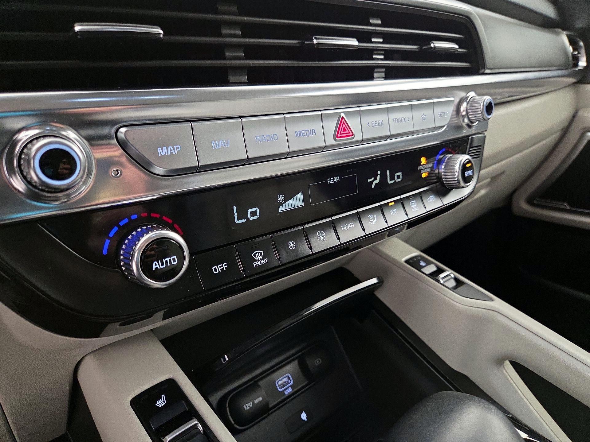 Thumbnail: 2022 Kia Telluride - 16