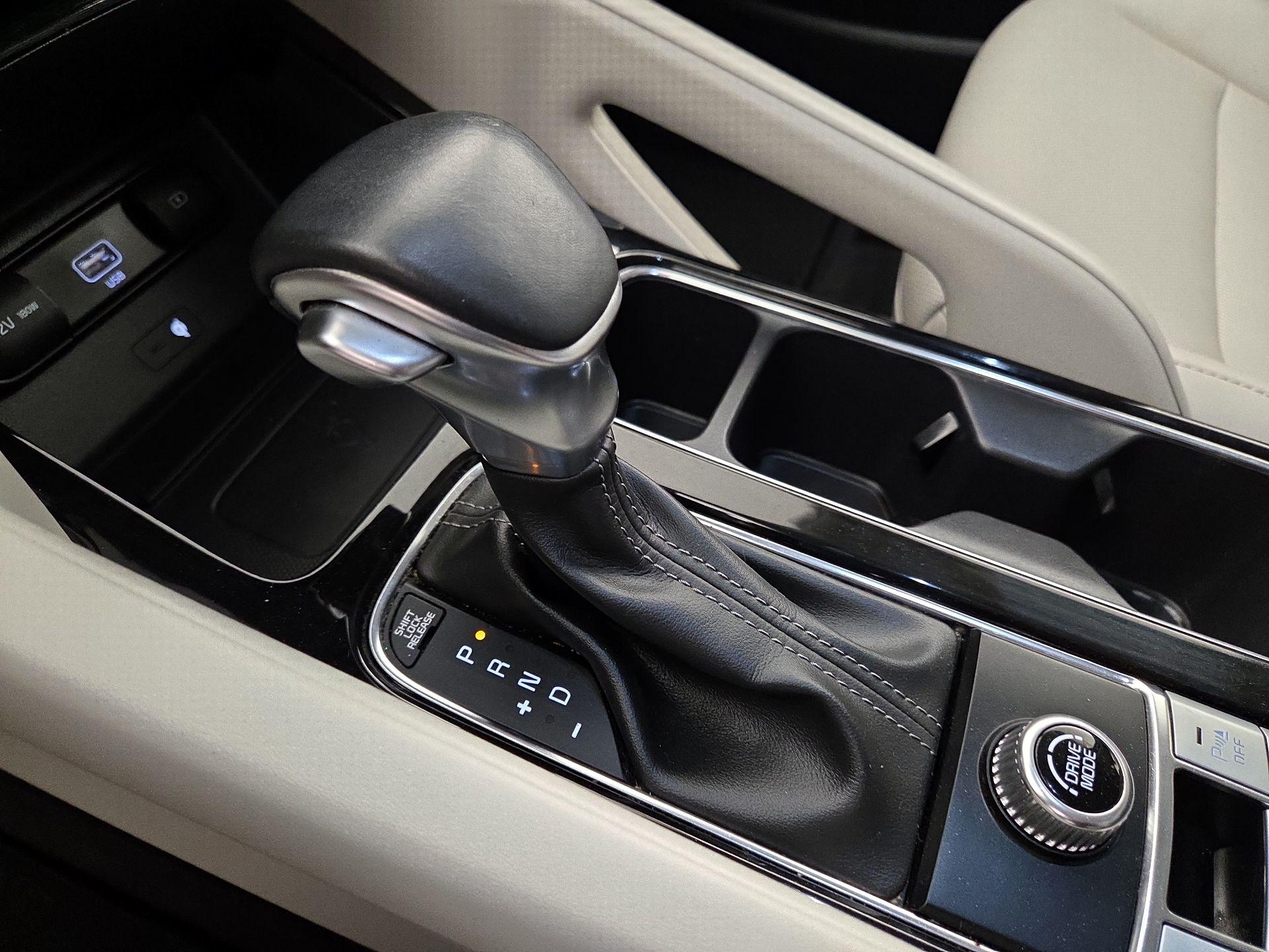 Thumbnail: 2022 Kia Telluride - 17