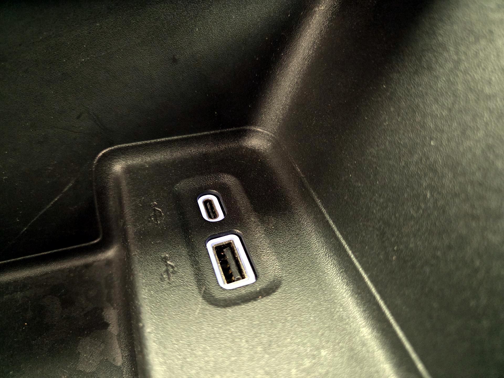 Thumbnail: 2023 Chevrolet Colorado - 17