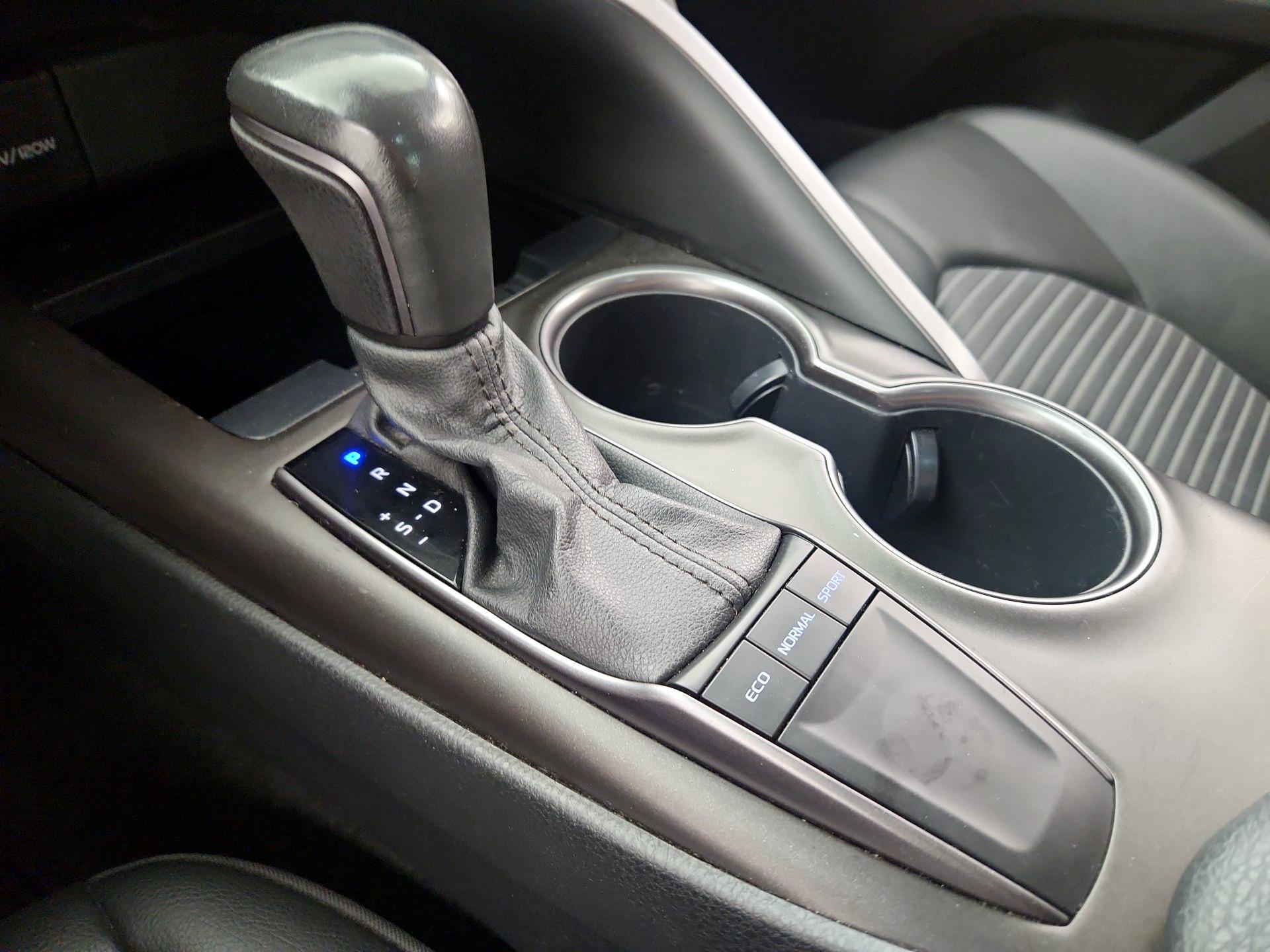 Thumbnail: 2023 Toyota Camry - 17