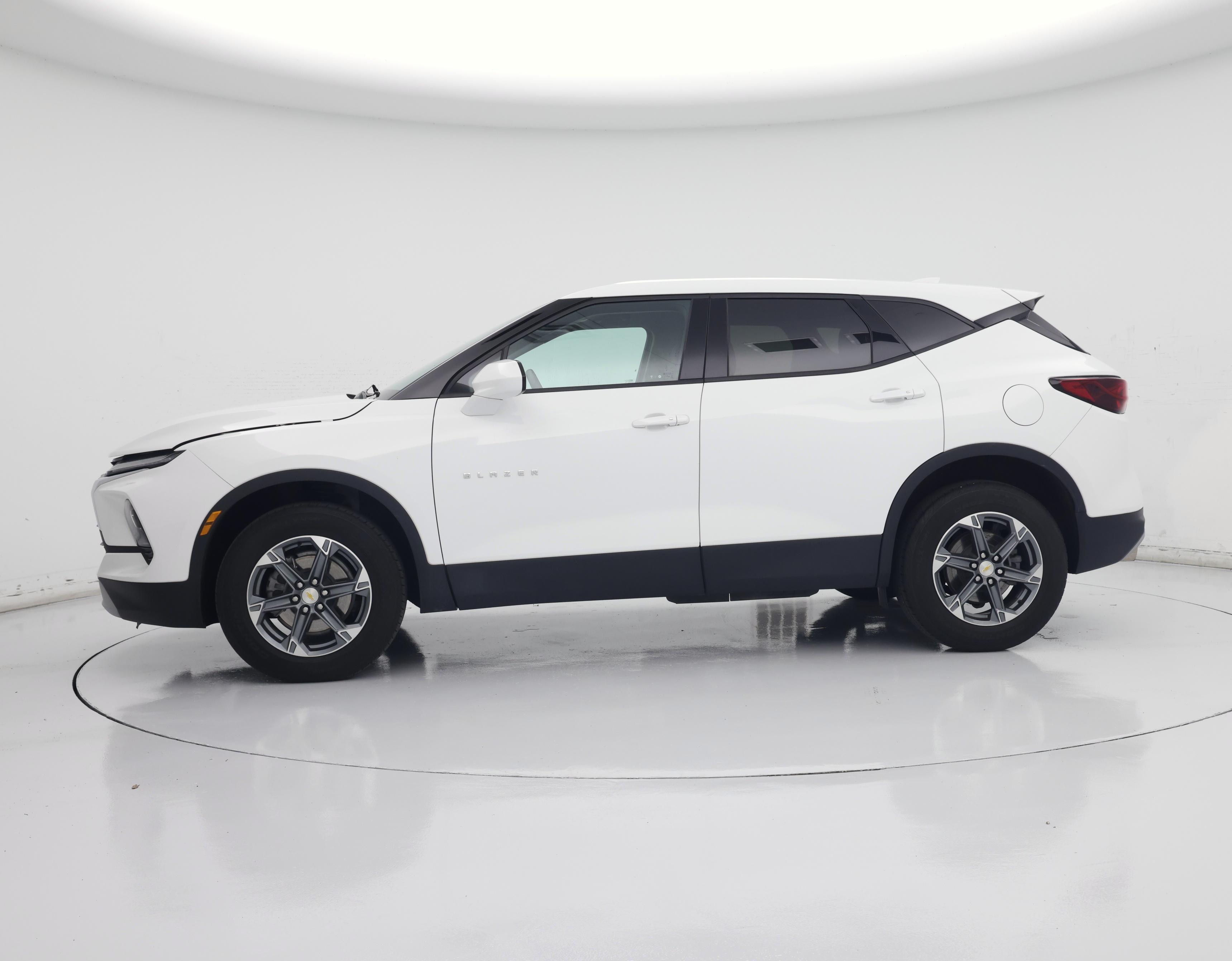 Thumbnail: 2023 Chevrolet Blazer - 3