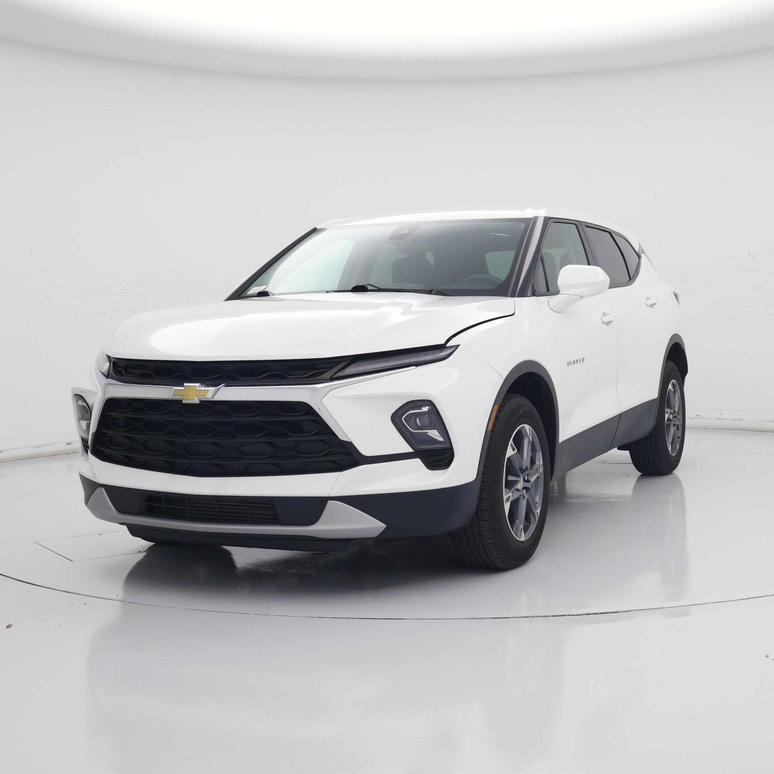 Thumbnail: 2023 Chevrolet Blazer - 4