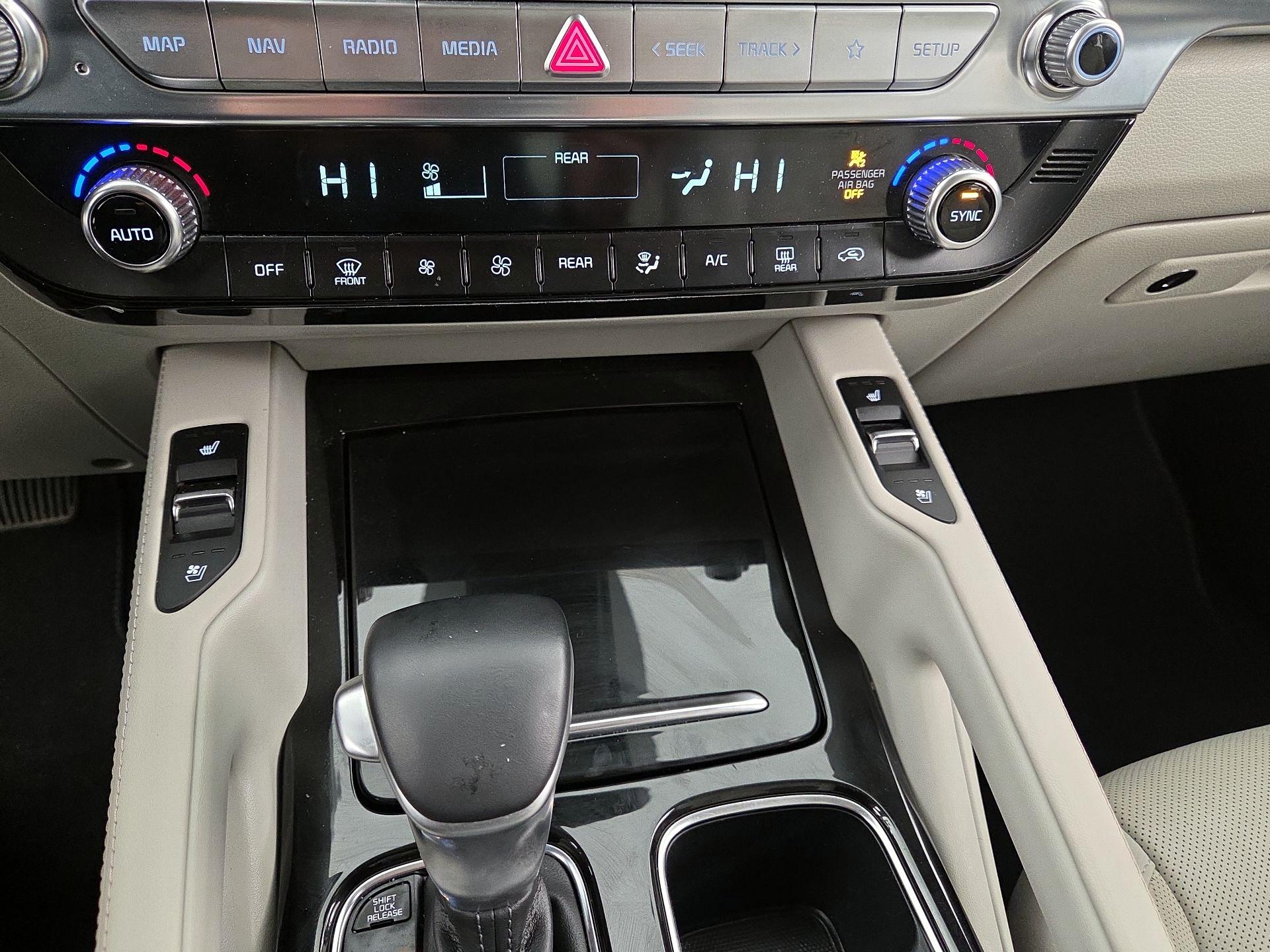 Thumbnail: 2022 Kia Telluride - 16