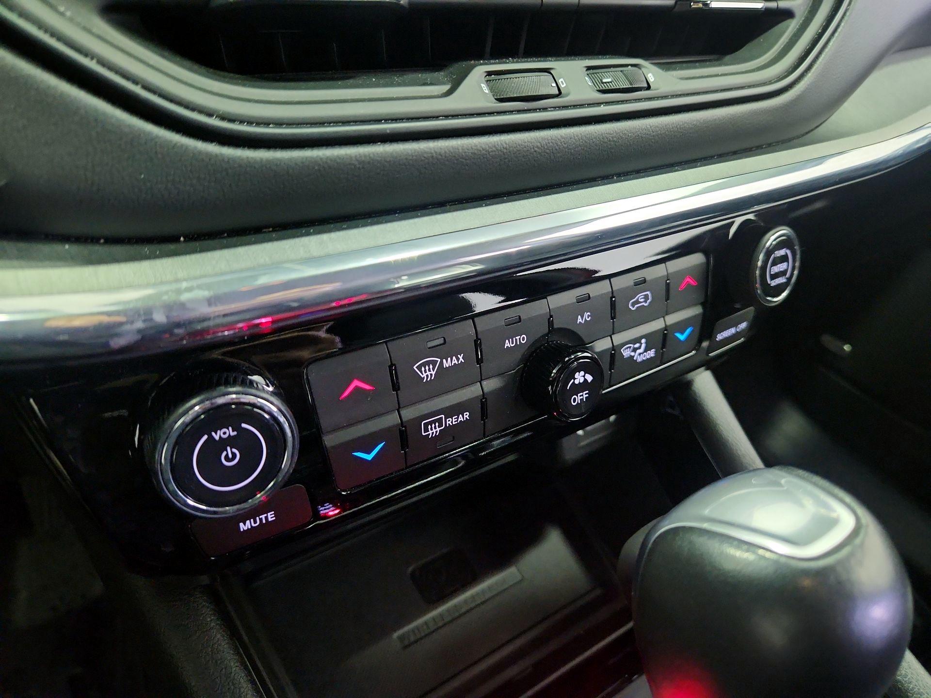 Thumbnail: 2022 Jeep Compass - 17