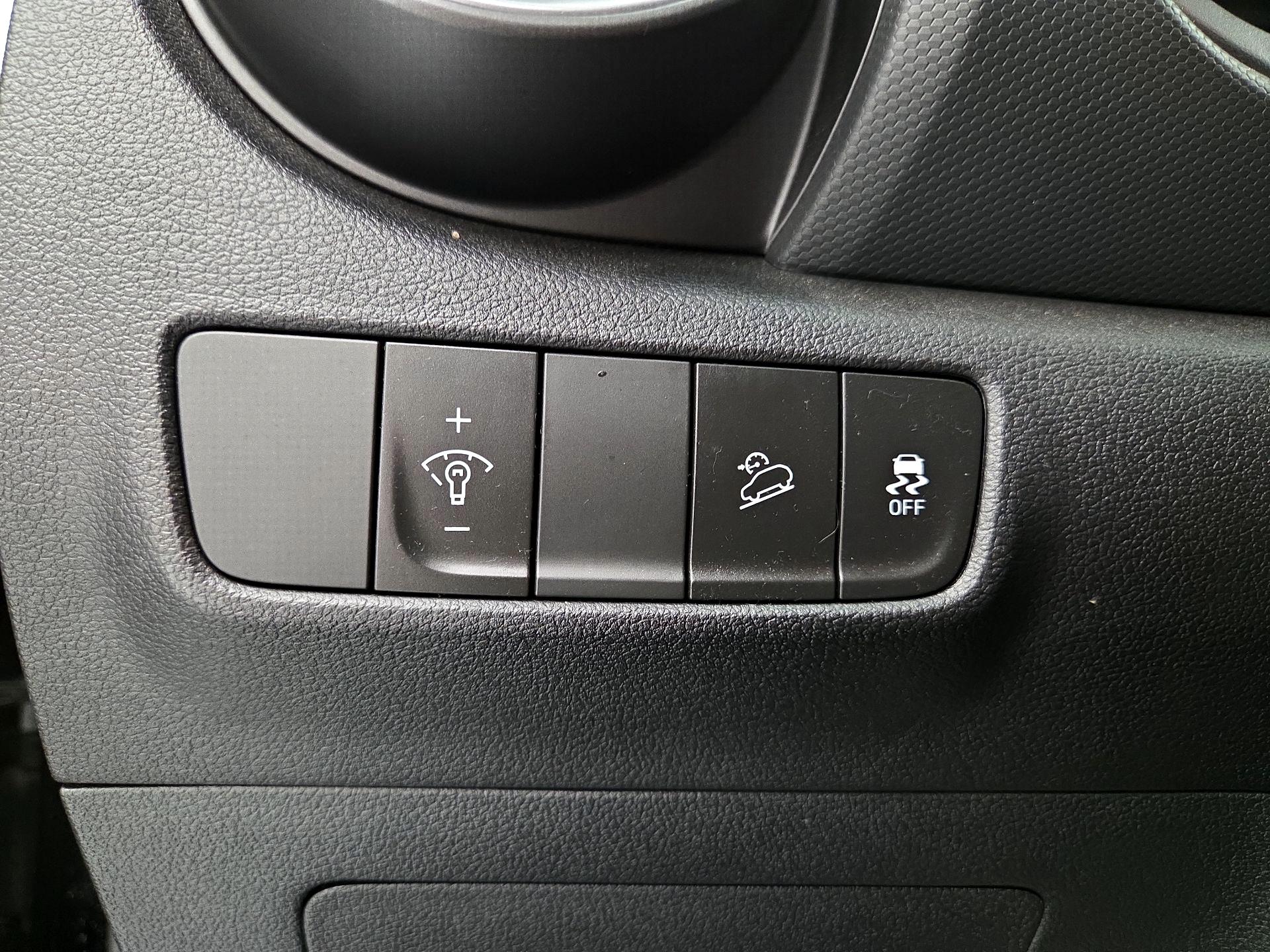 Thumbnail: 2023 Hyundai Kona - 13