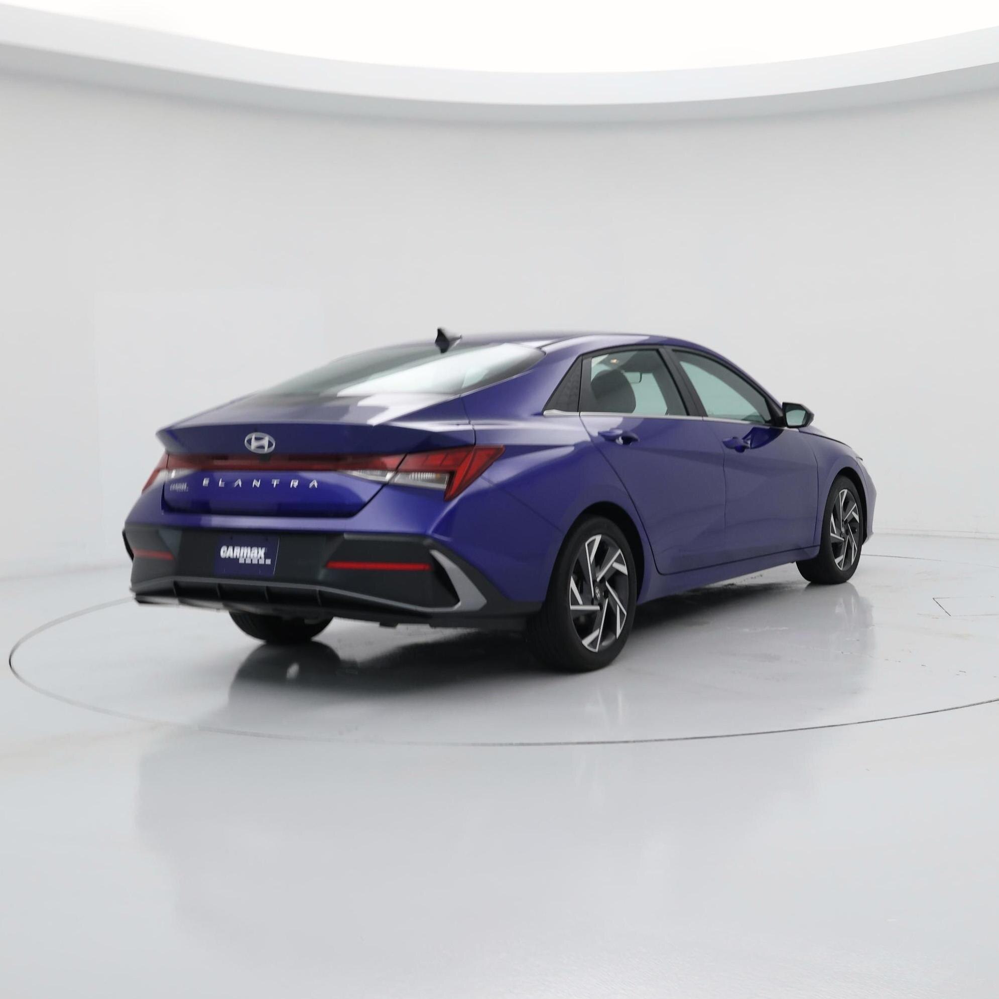 Thumbnail: 2024 Hyundai Elantra - 8