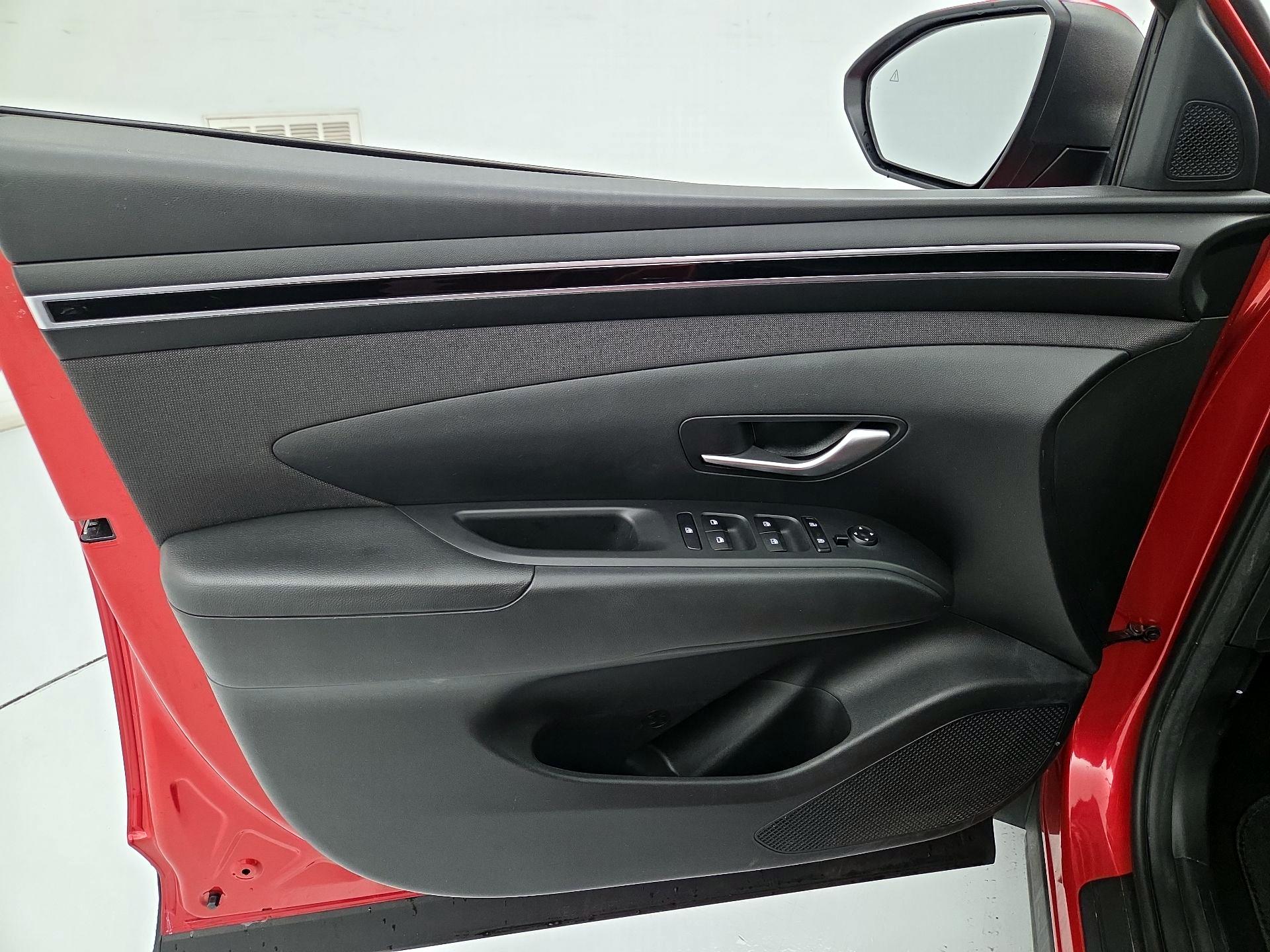 Thumbnail: 2023 Hyundai Tucson - 12