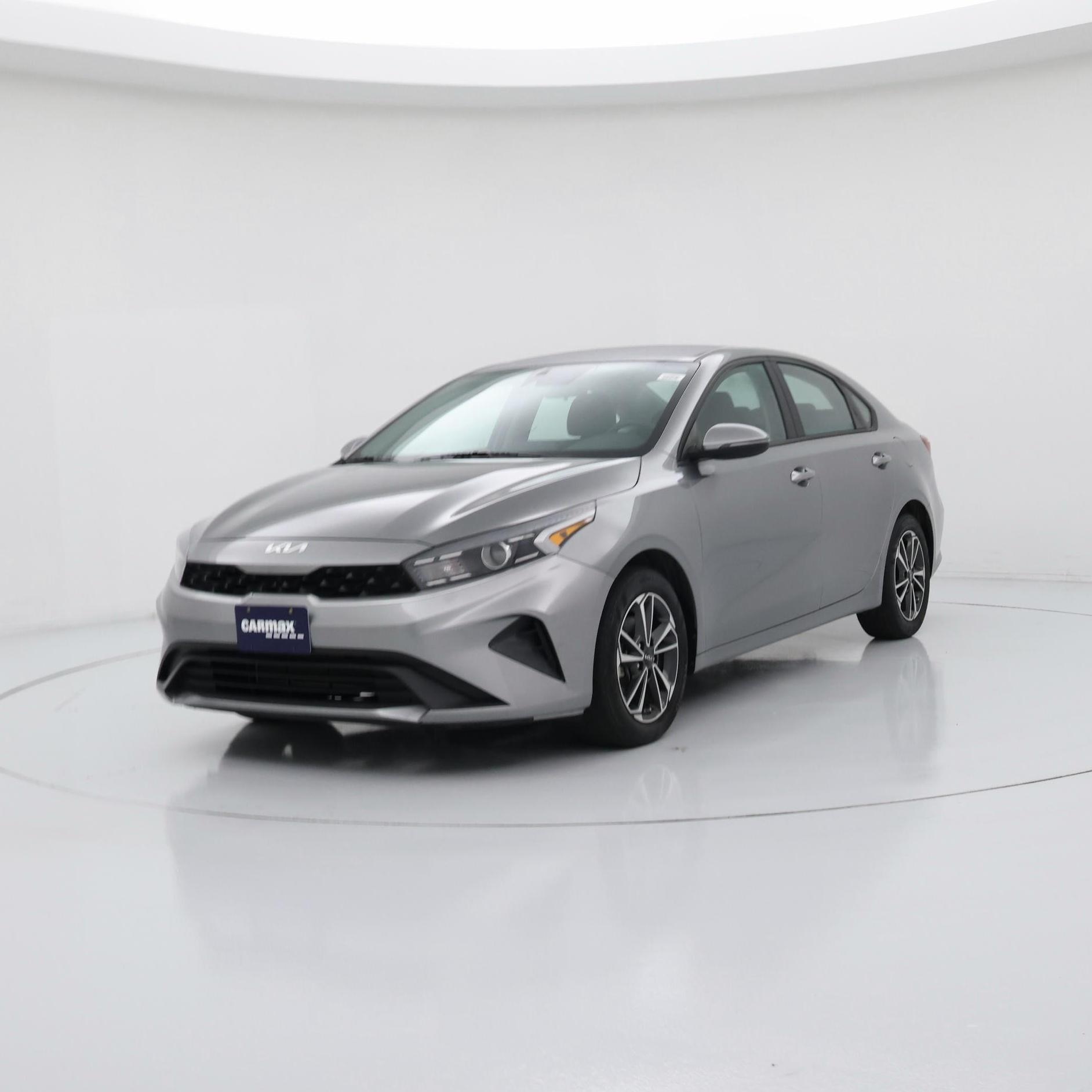 Thumbnail: 2023 Kia Forte - 4