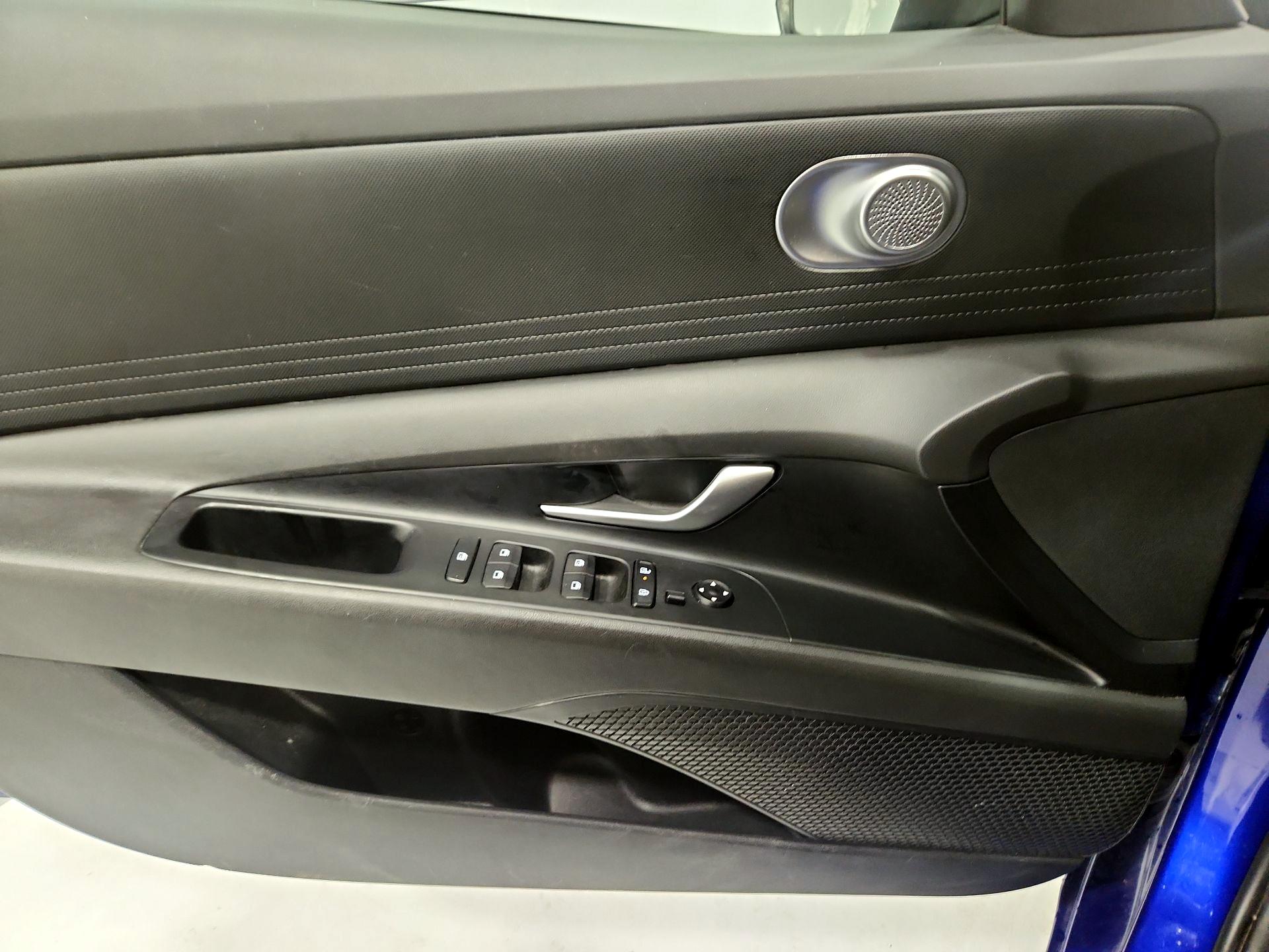 Thumbnail: 2024 Hyundai Elantra - 12