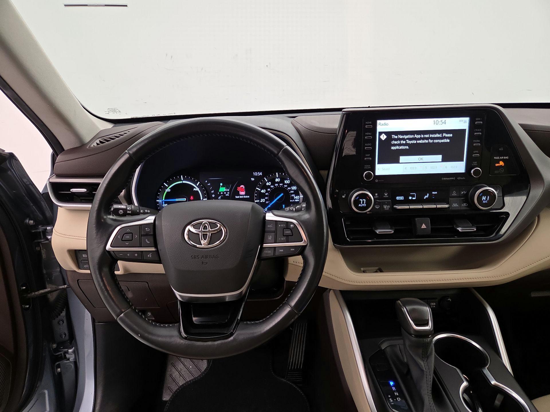 Thumbnail: 2021 Toyota Highlander - 9