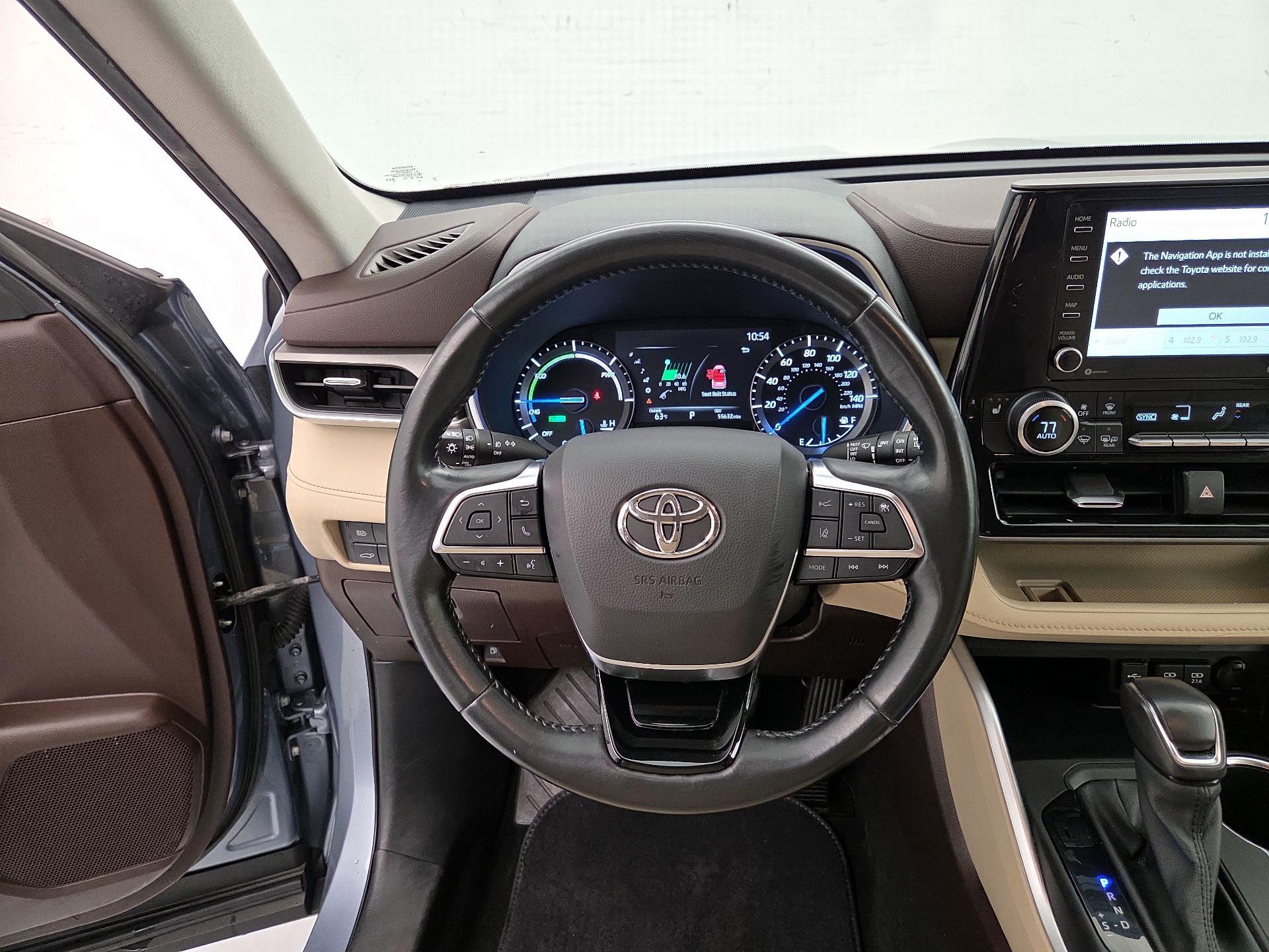 Thumbnail: 2021 Toyota Highlander - 10