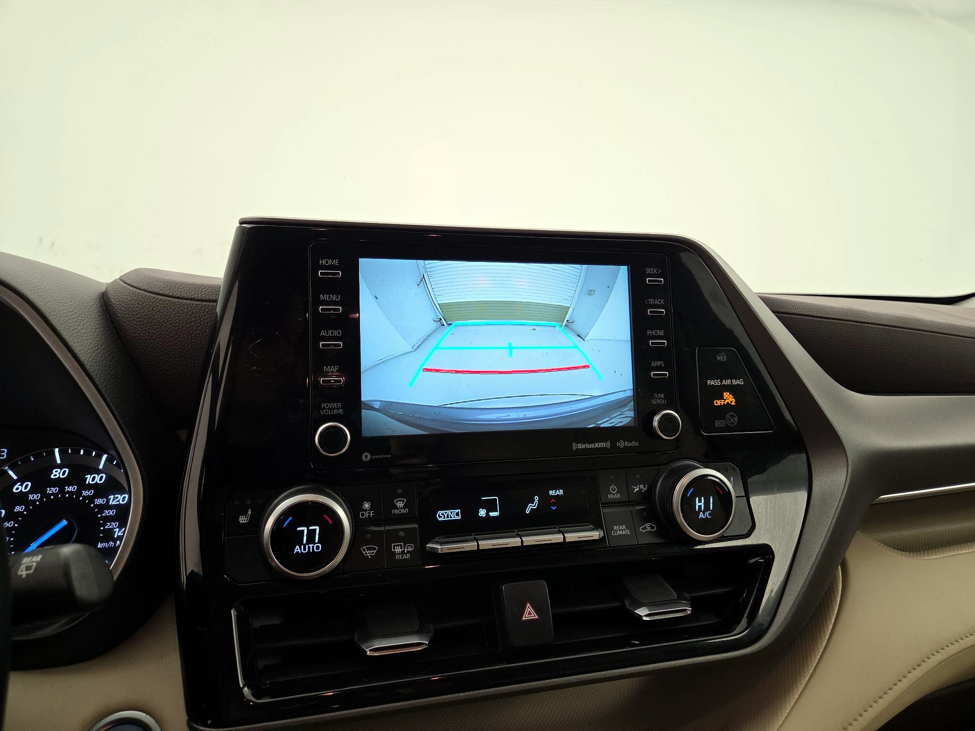 Thumbnail: 2021 Toyota Highlander - 14