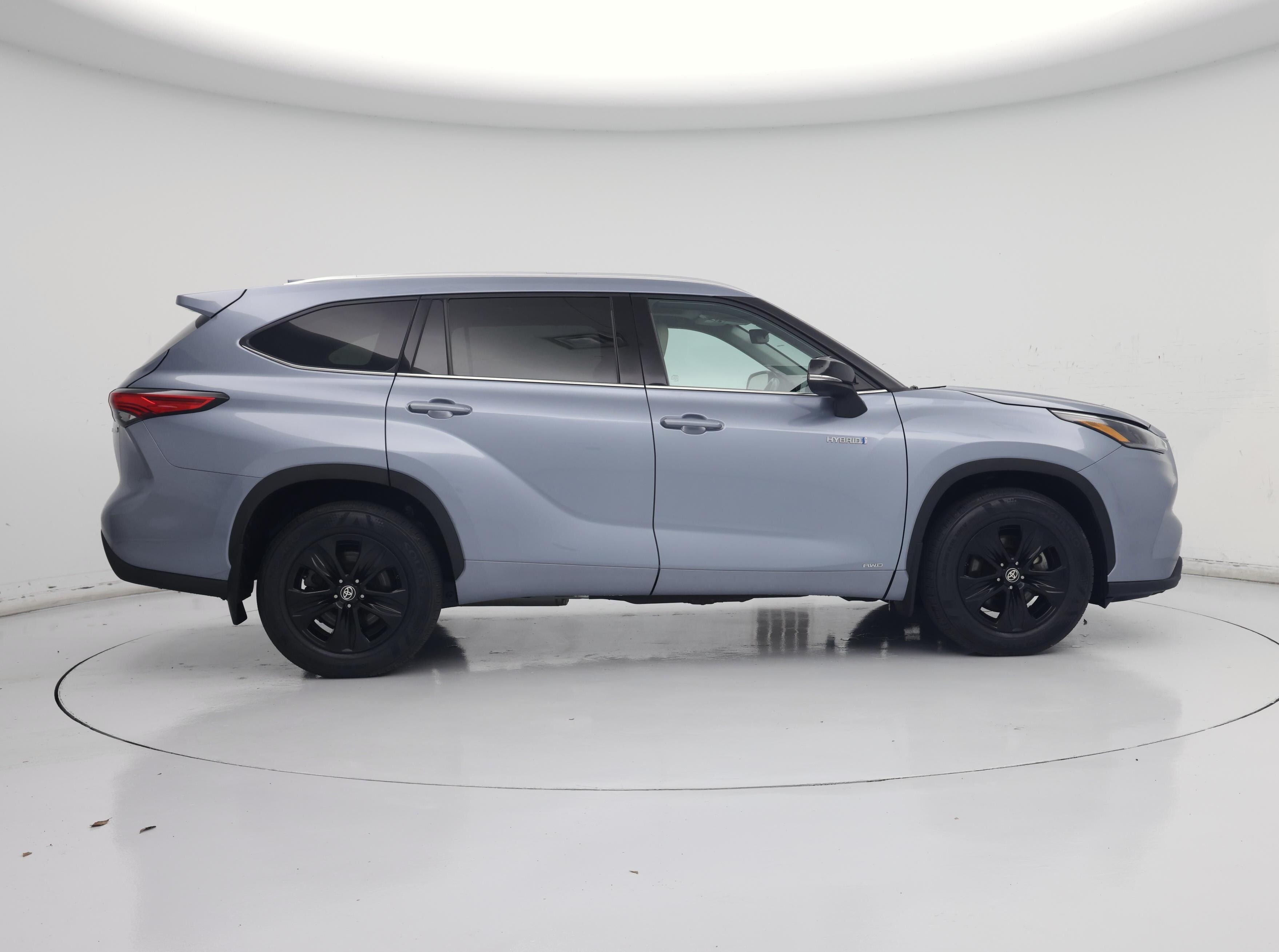 Thumbnail: 2021 Toyota Highlander - 7