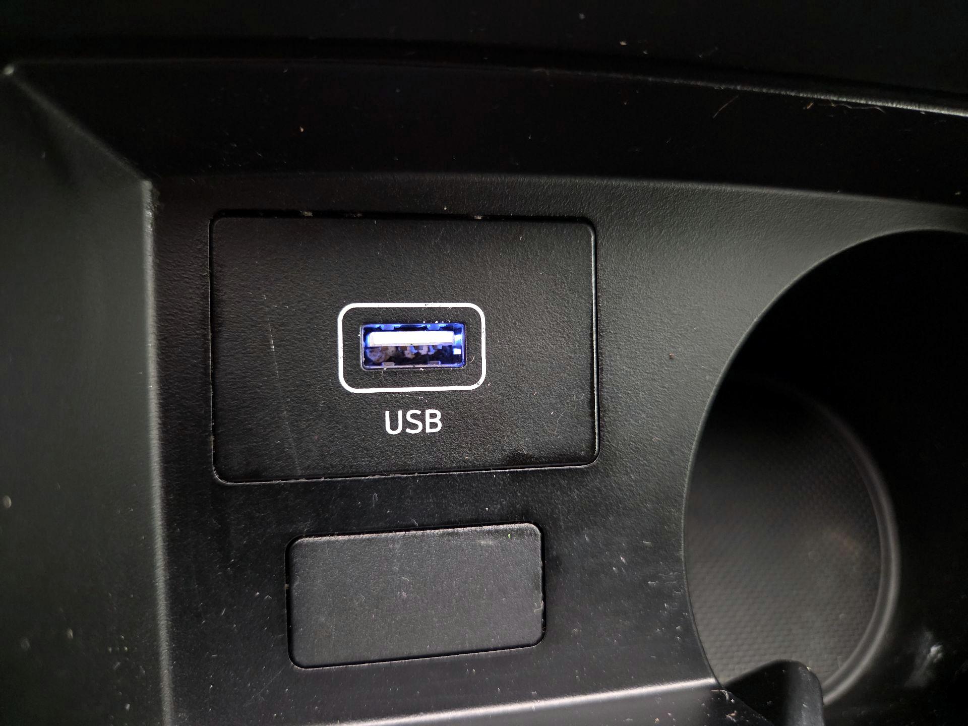 Thumbnail: 2023 Hyundai Santa Fe - 18