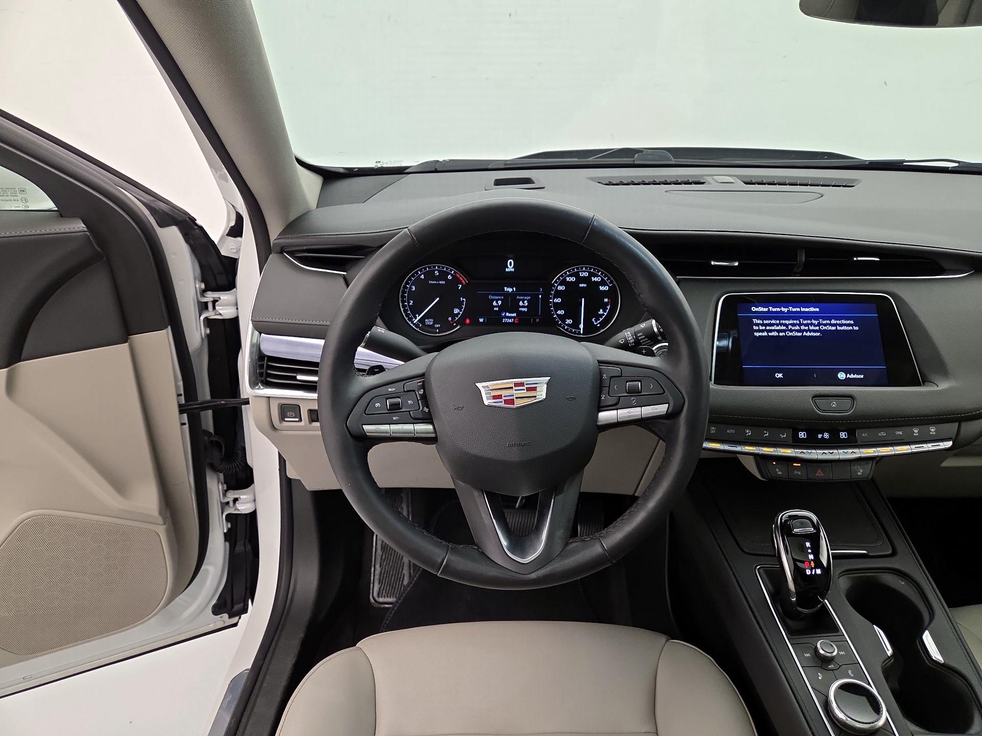 Thumbnail: 2023 Cadillac XT4 - 10