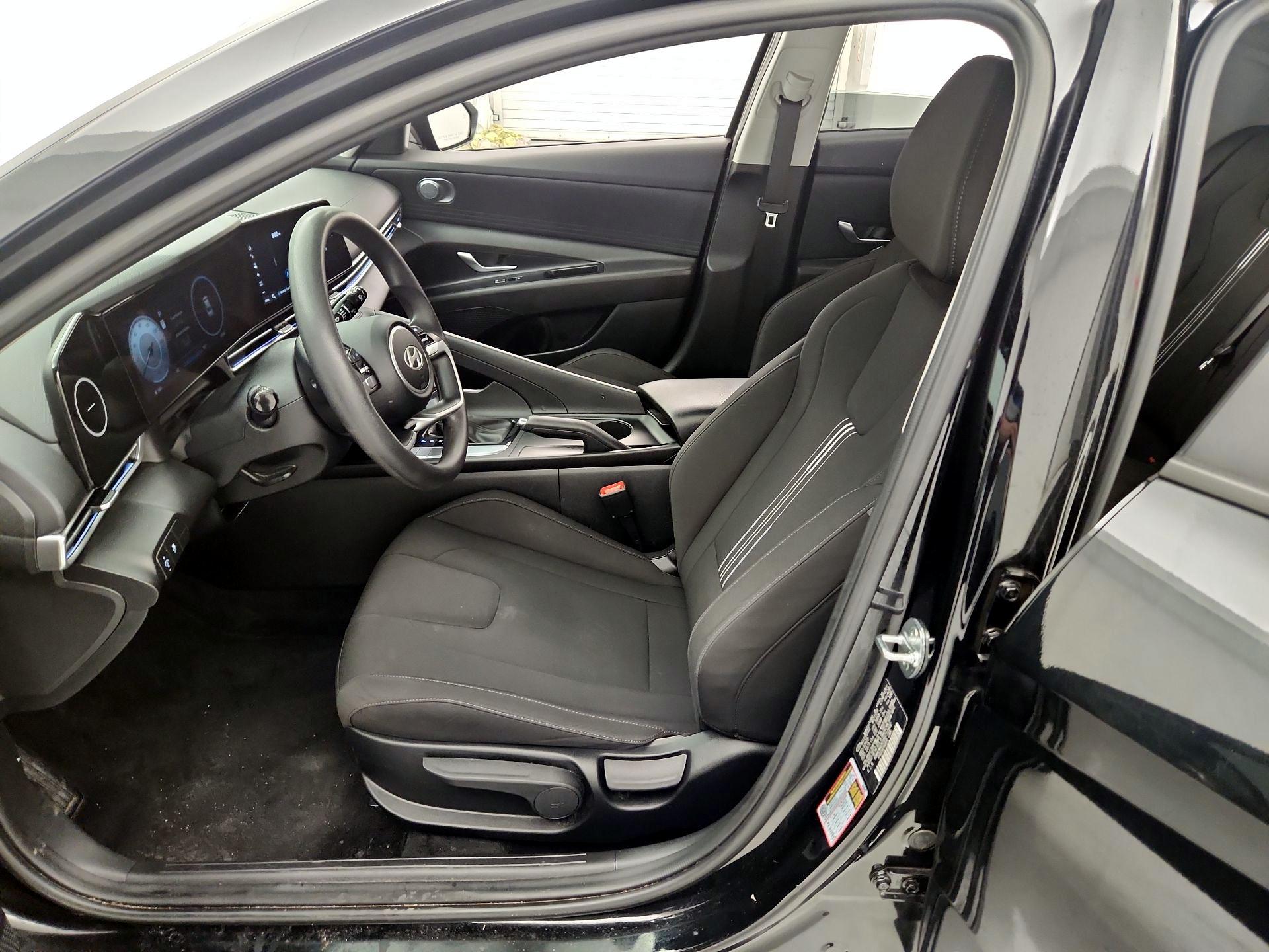 Thumbnail: 2024 Hyundai Elantra - 11