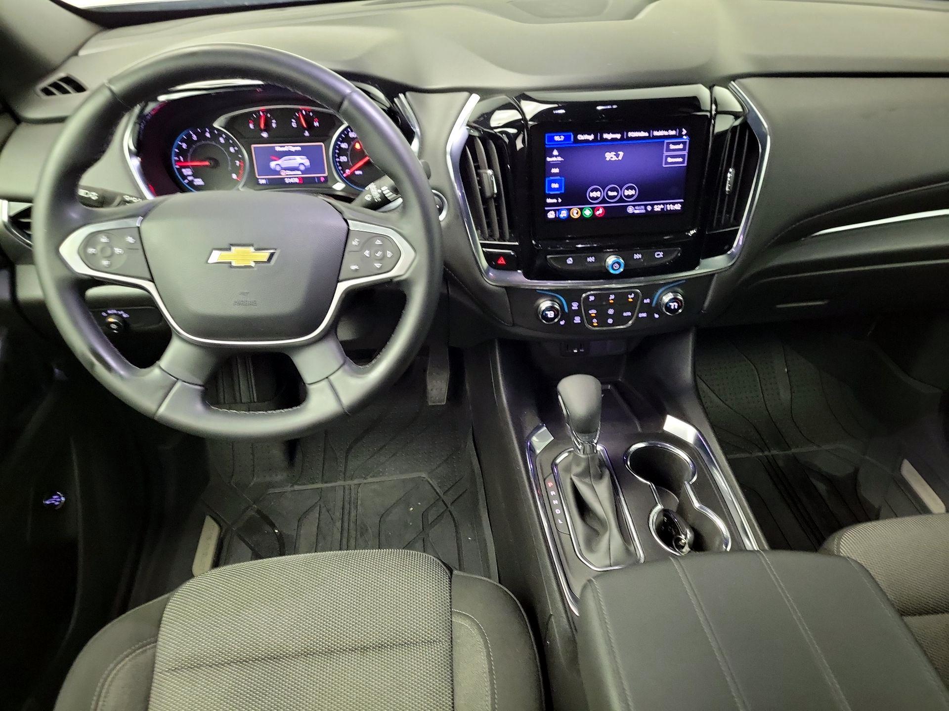 Thumbnail: 2023 Chevrolet Traverse - 9