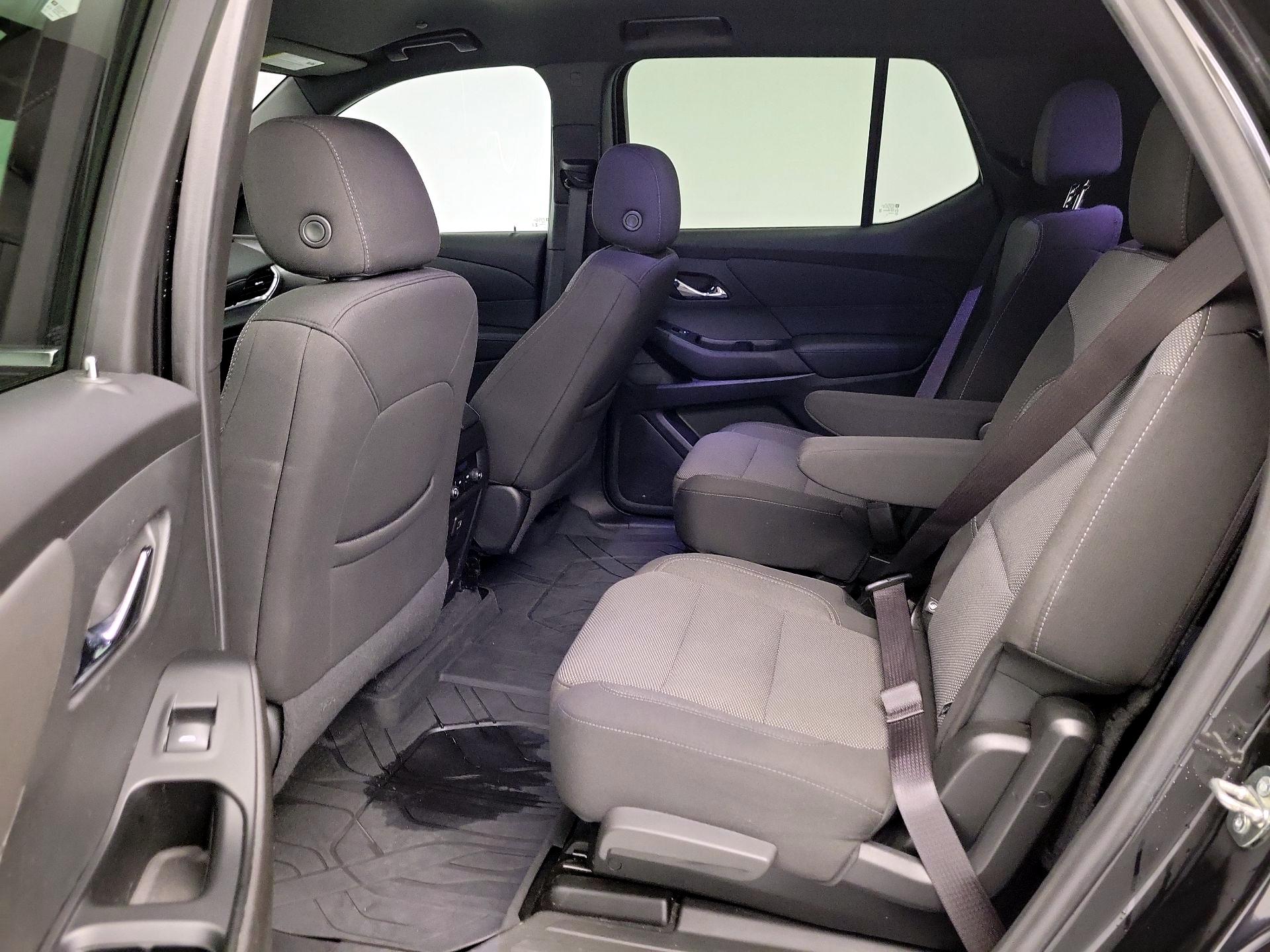 Thumbnail: 2023 Chevrolet Traverse - 19